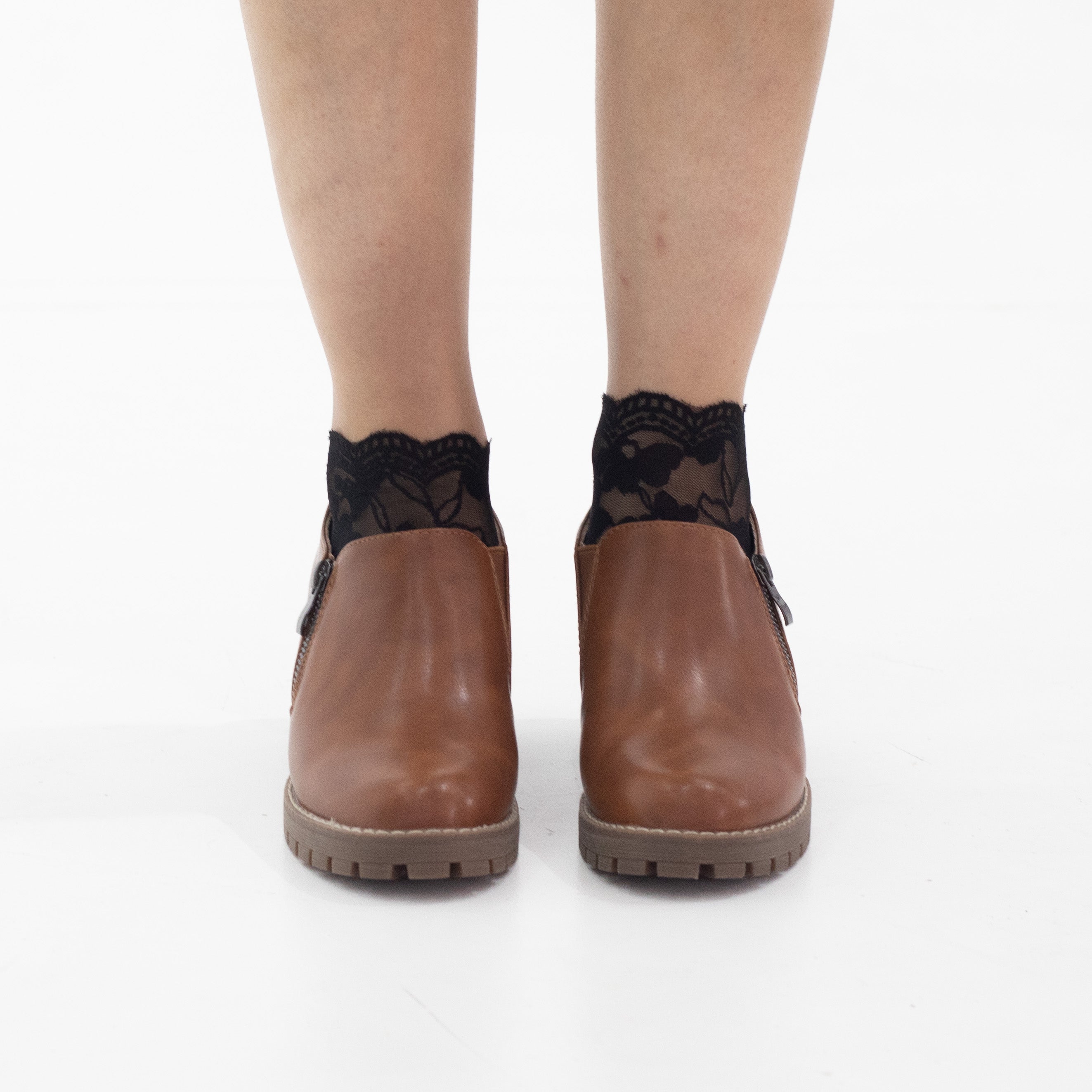 Tadeo slip on 7cm block heel brougue tan