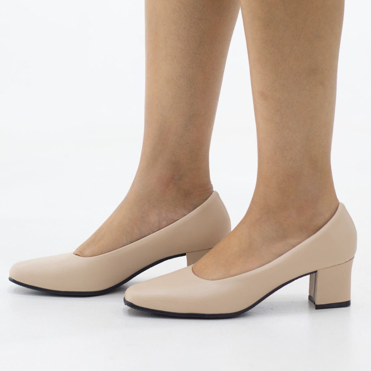 Local basic comfort 5.5cm heel court shoe ideal for school & work