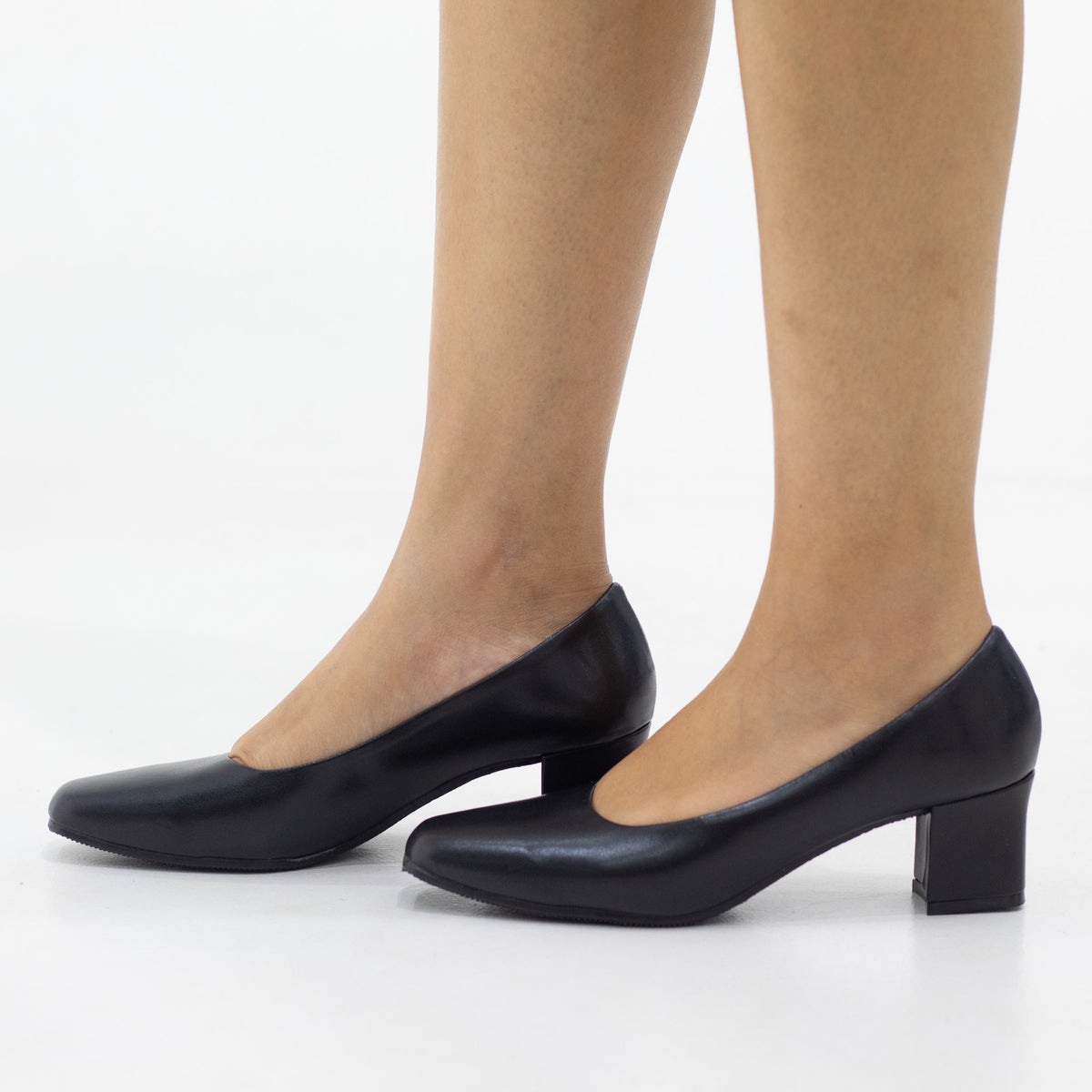Local basic comfort 5.5cm heel court shoe ideal for school & work
