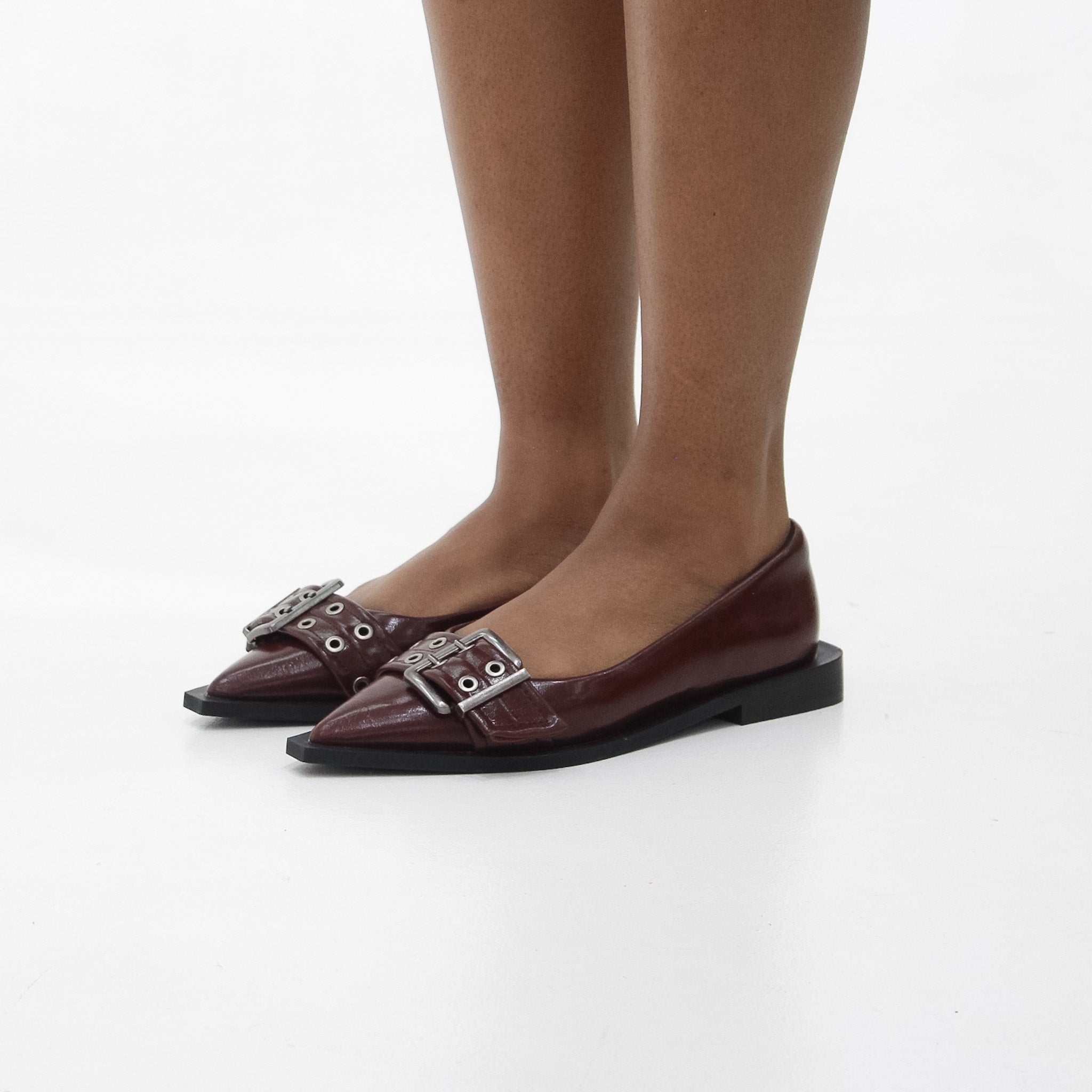 Alicja sharp silhouette toe buckle embellished gladiator pump