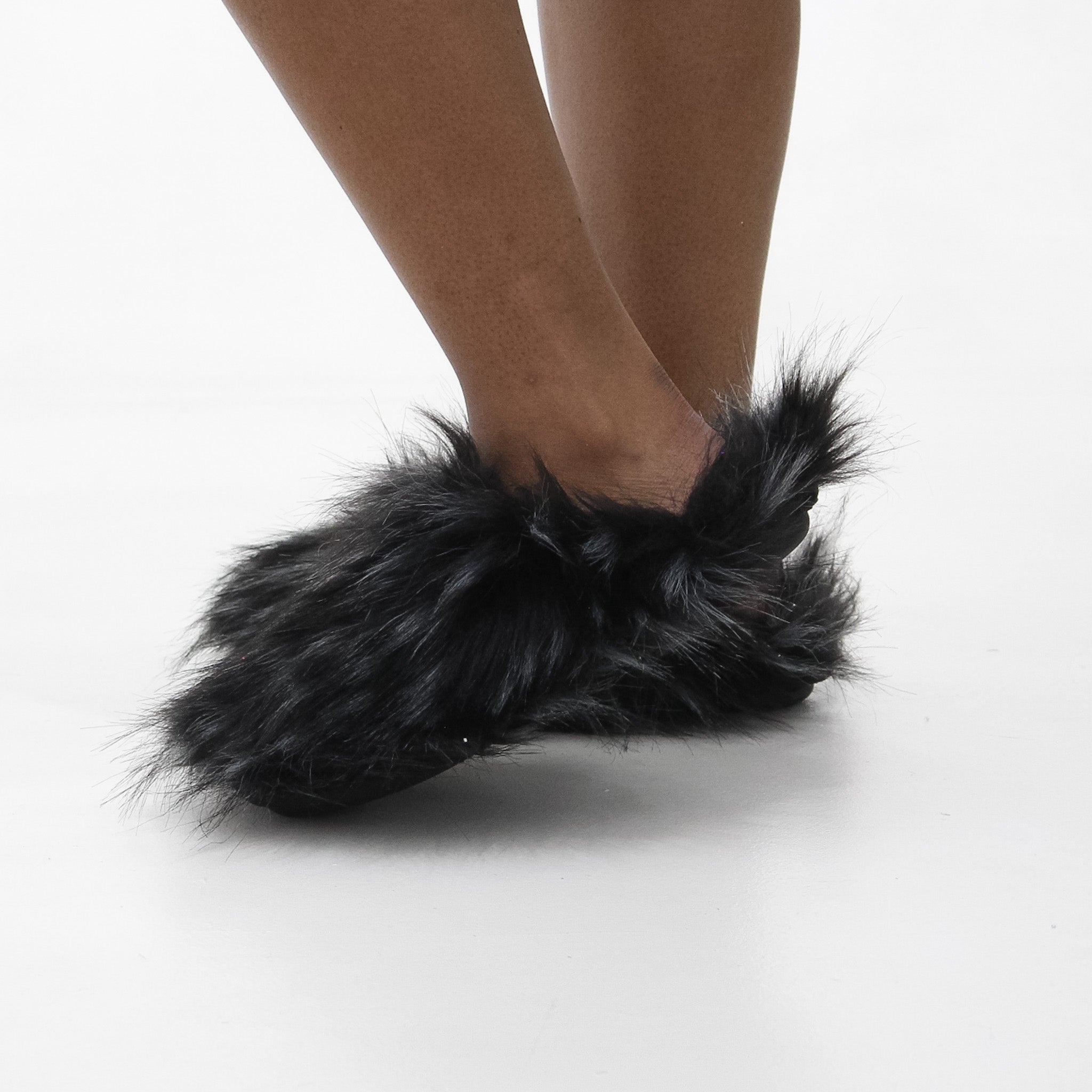 Kitty big size comfortable fur slippers