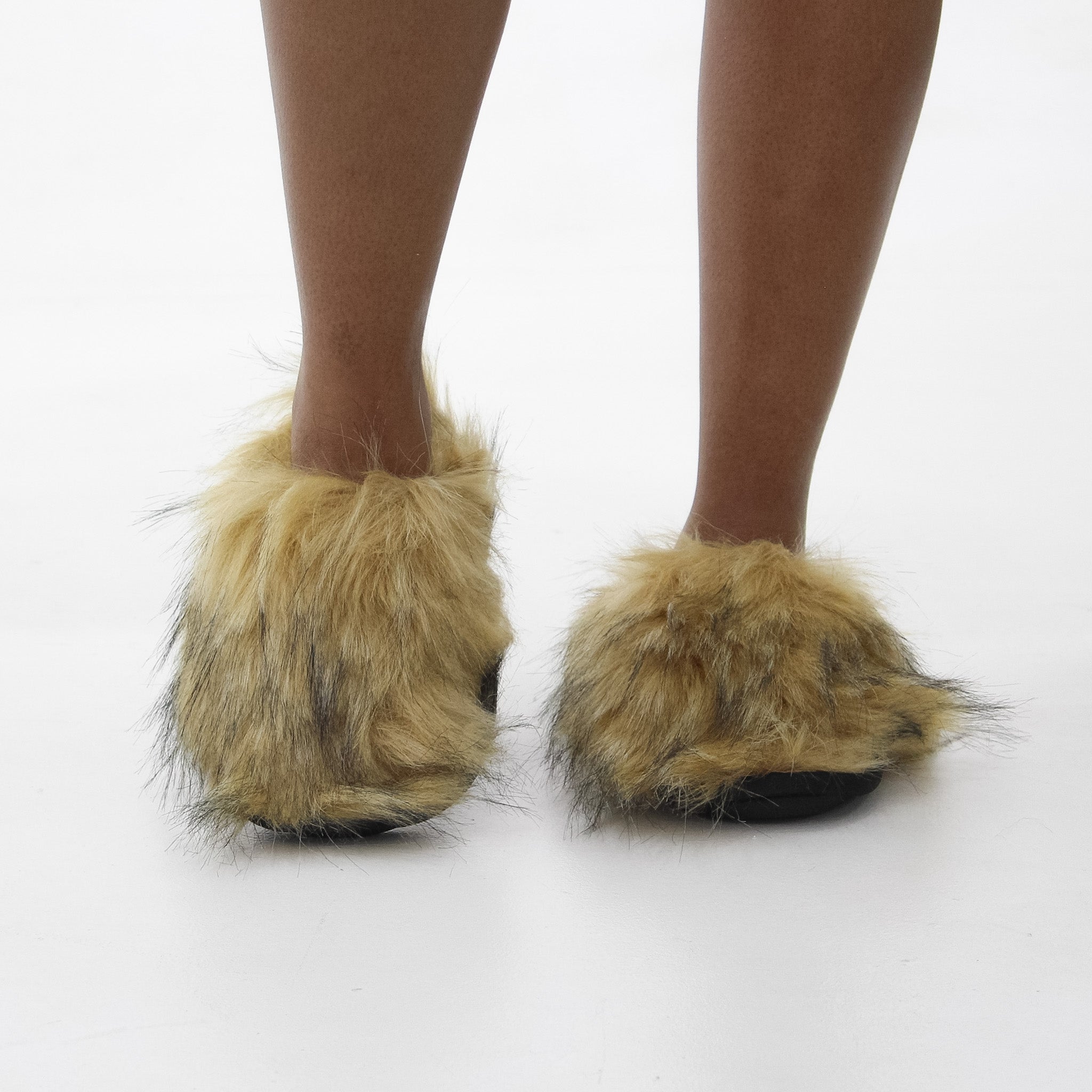 Kitty big size comfortable fur slippers