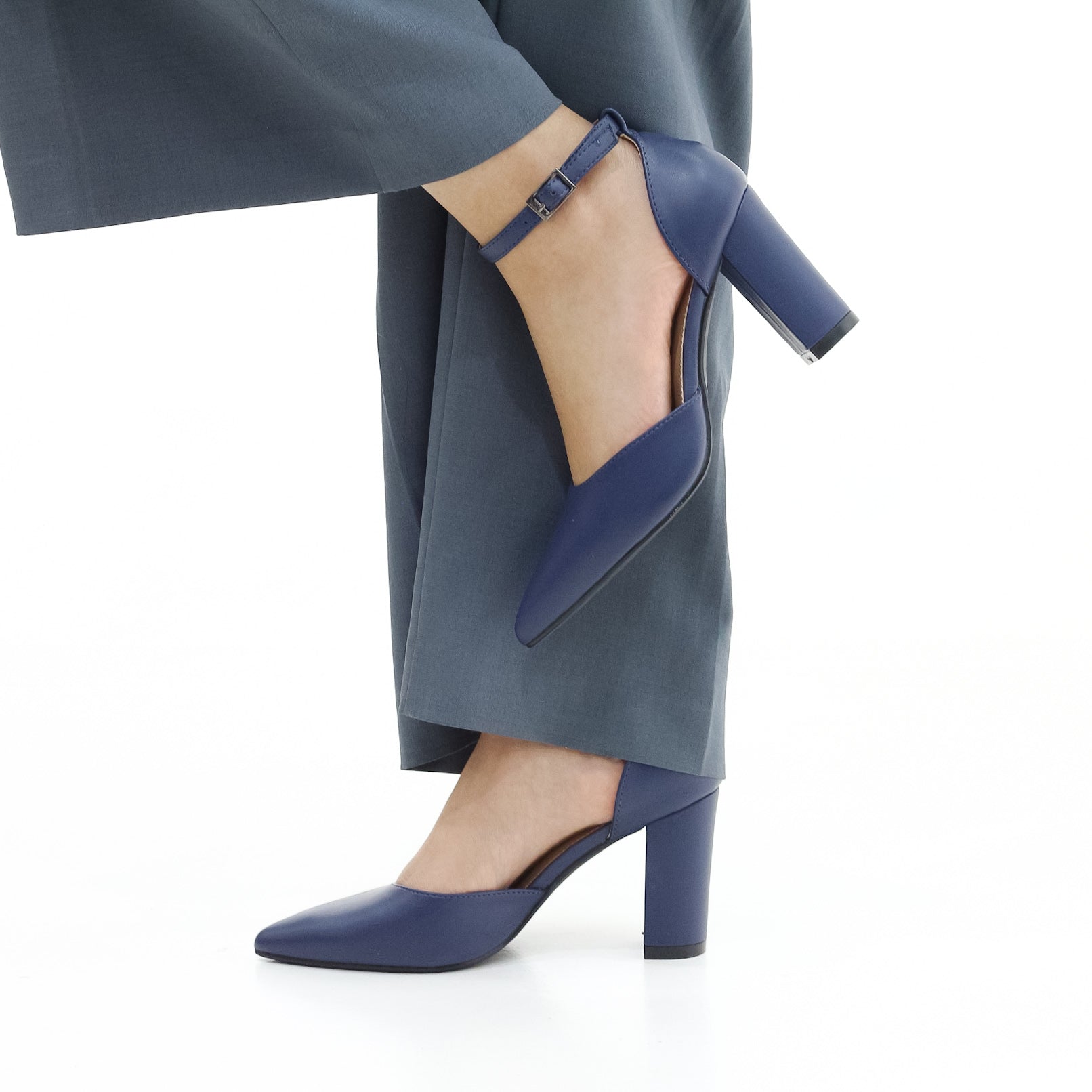 Missy open waist pointy on block 8.5cm heel PU Navy