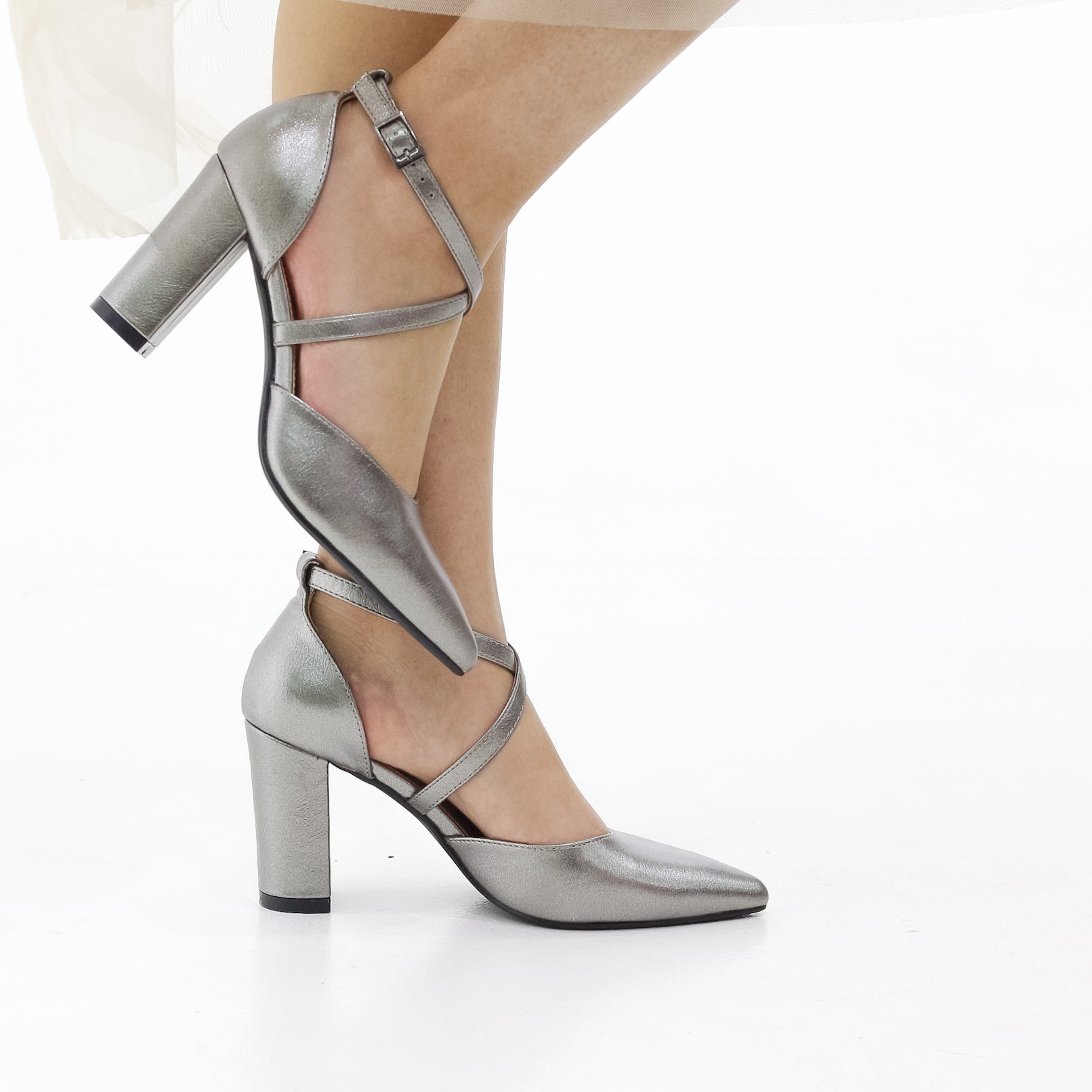 Fomo block 8.5 cm heel open waist cross over belts