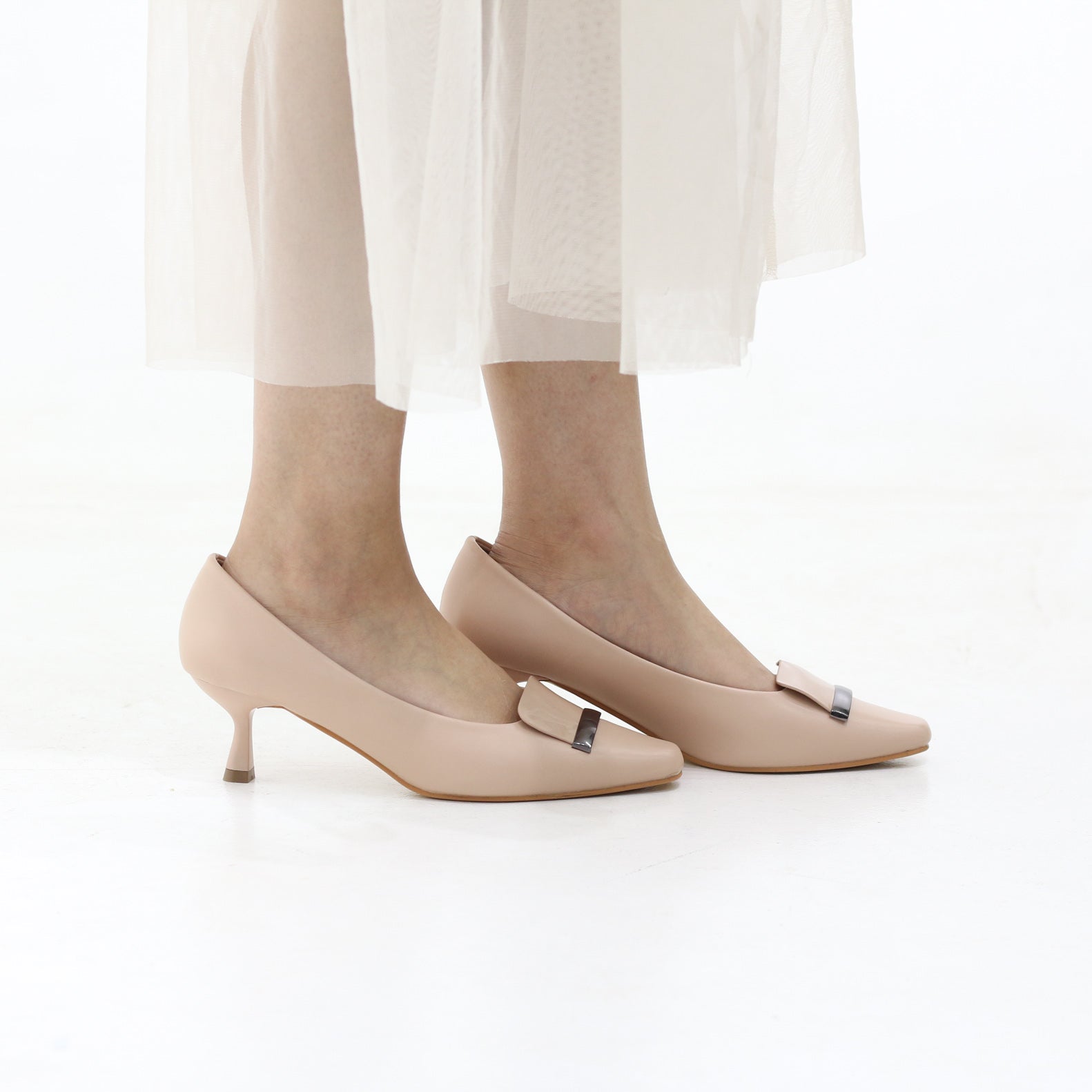 Cadenza stiletto 6cm heel with metallic trim