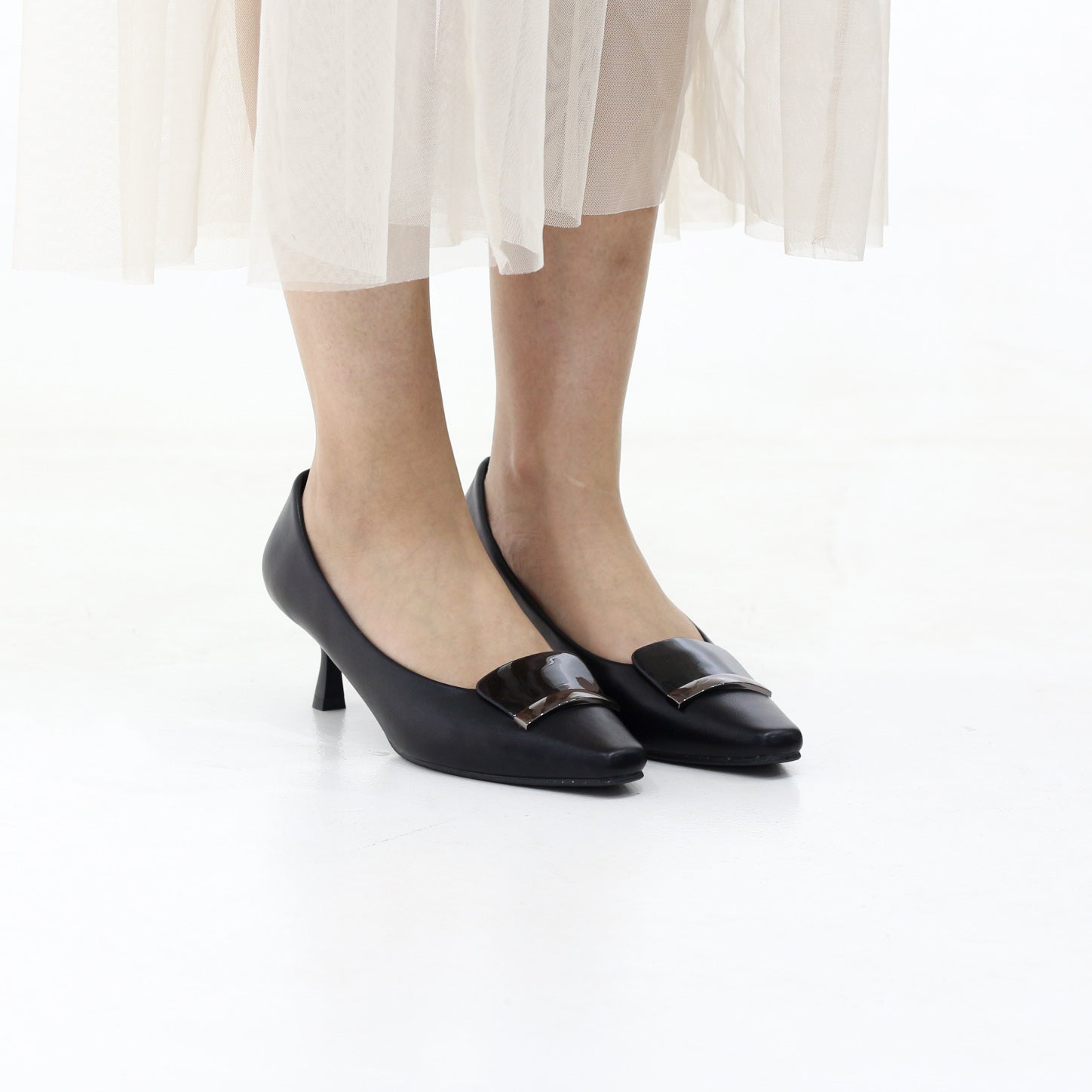 Cadenza stiletto 6cm heel with metallic trim