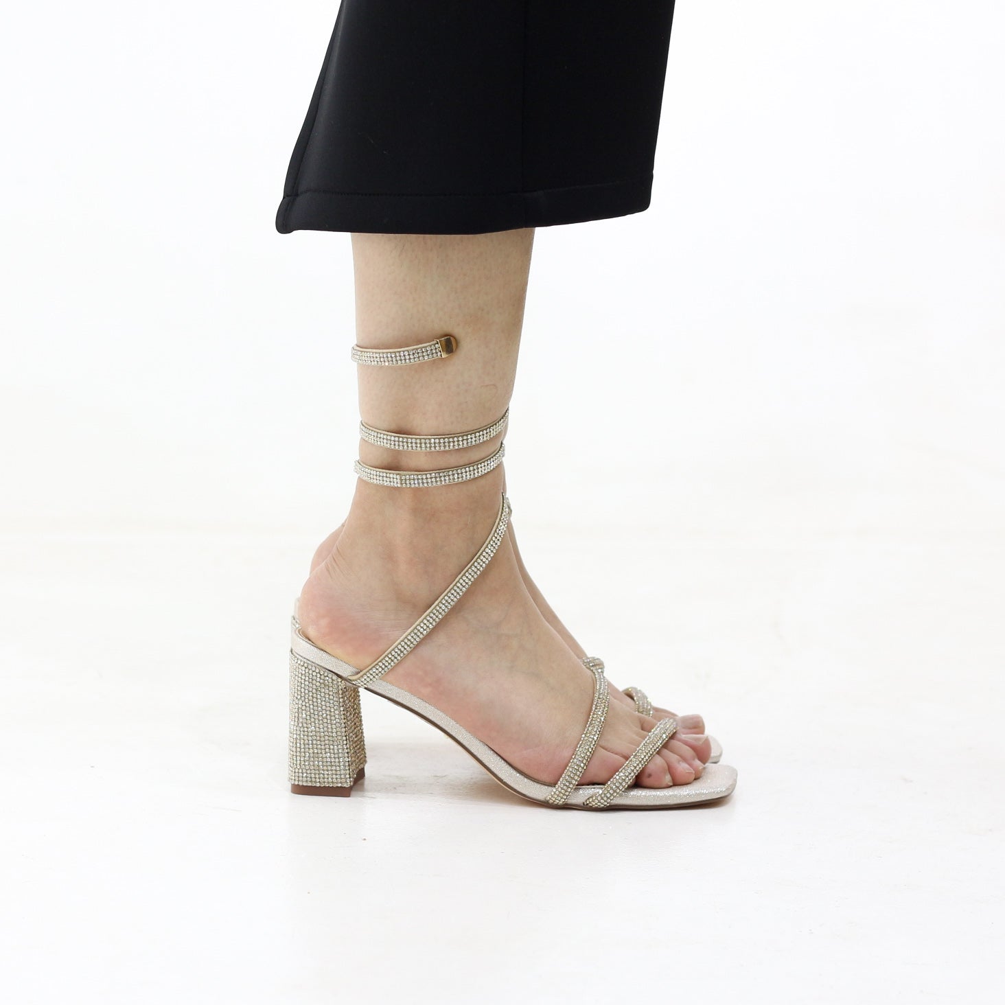 Stachio block 7.5cm heel with spiral spiral wrap-around