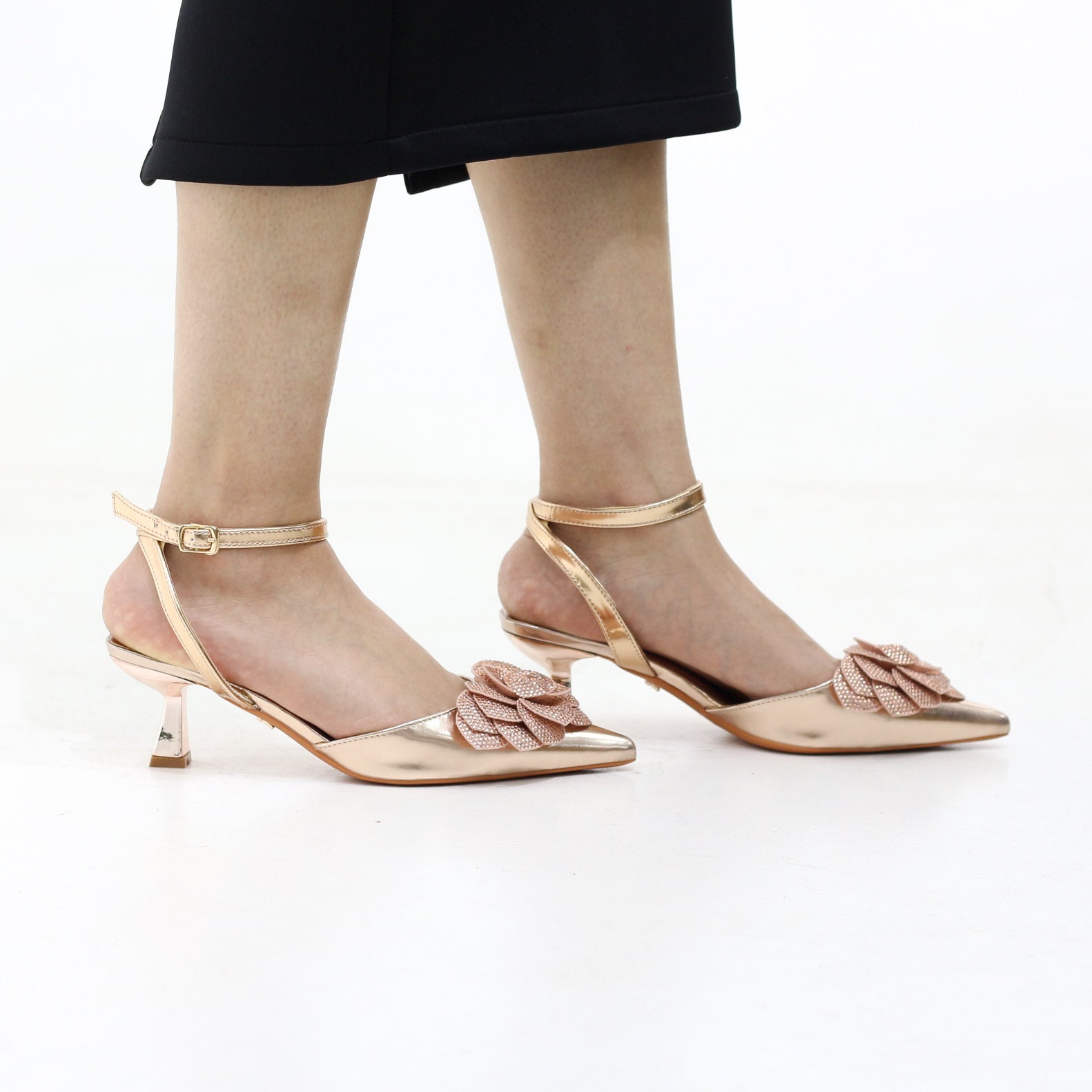 Rosette pointed-toe ankle strap 6cm heel with floral