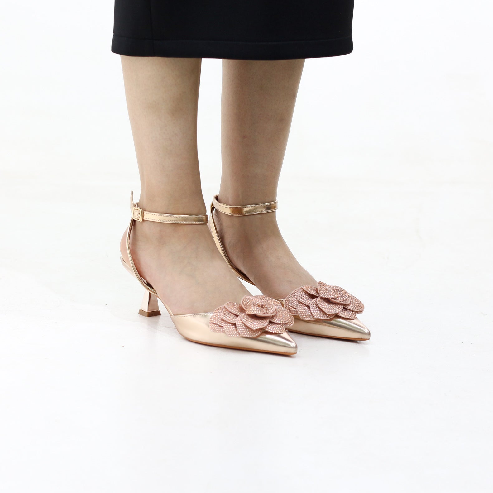 Rosette pointed-toe ankle strap 6cm heel with floral