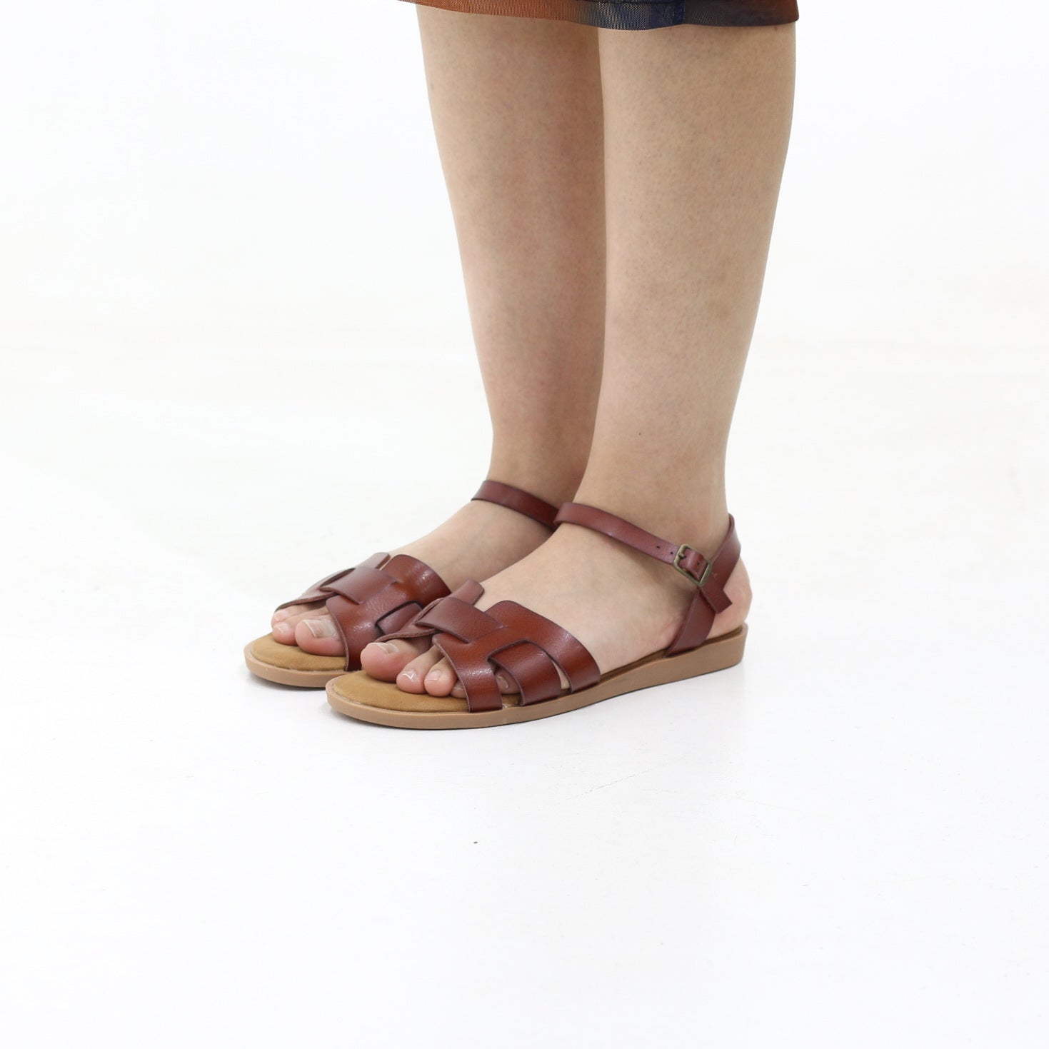 Thona leather-style sandal with ankle strap