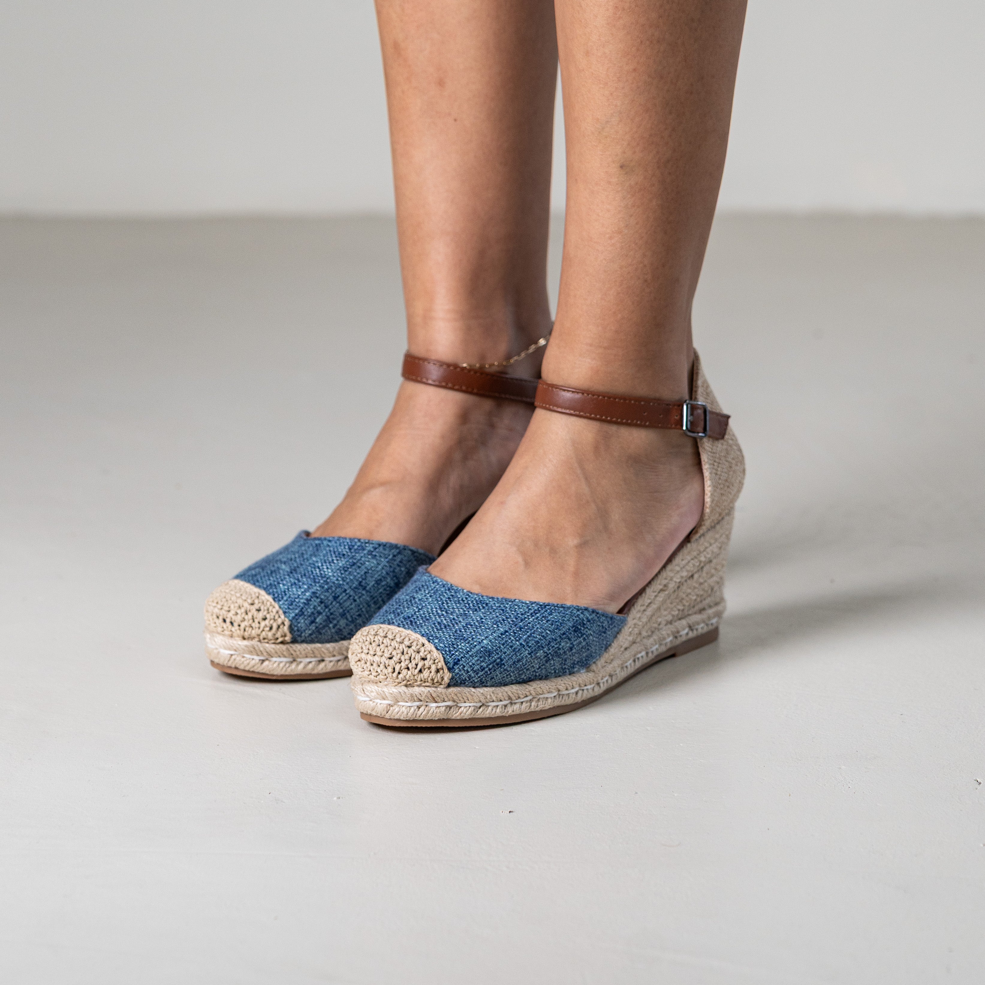 Hitomi espadrille woven closed toe 8cm wedge heel sandals blue