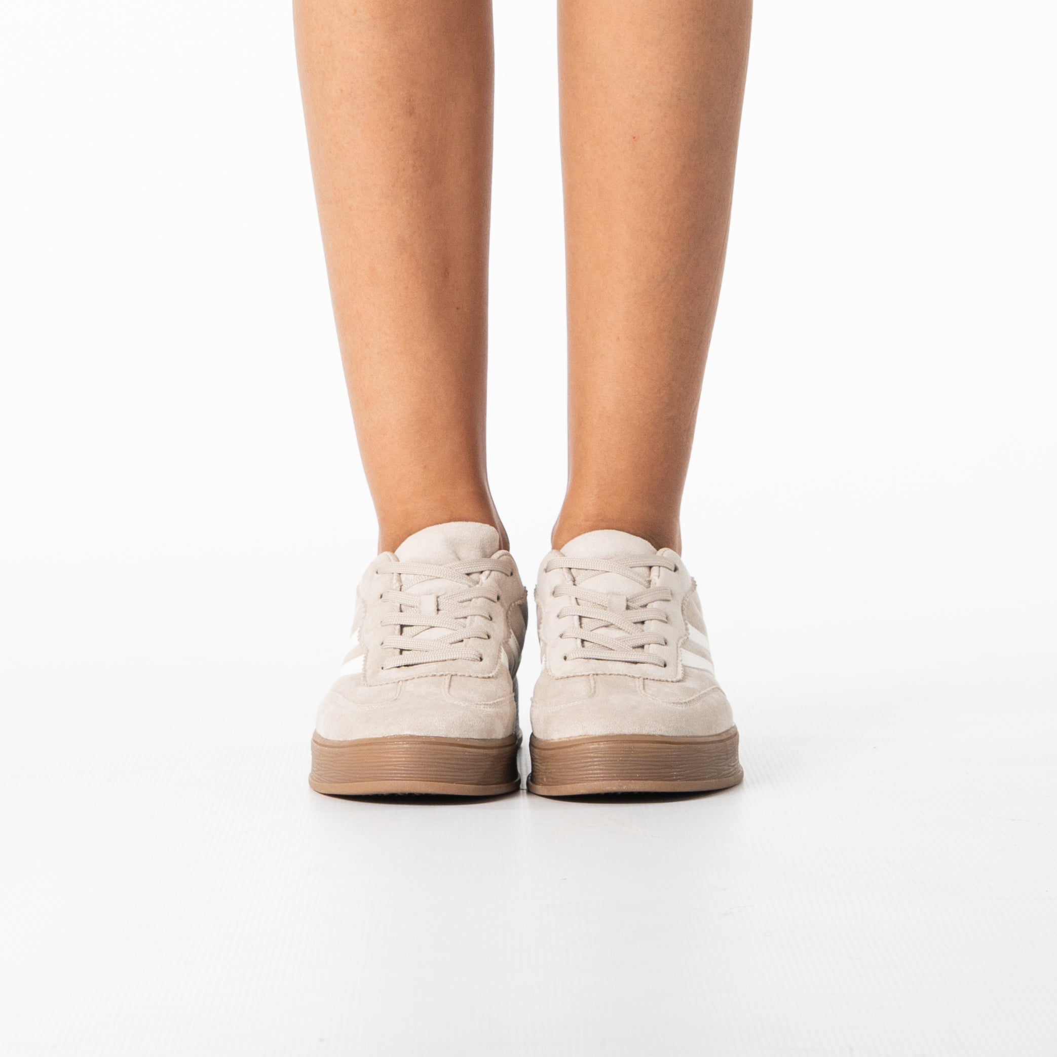 Habend women's chunky platform sneaker with contrast stripe detailing