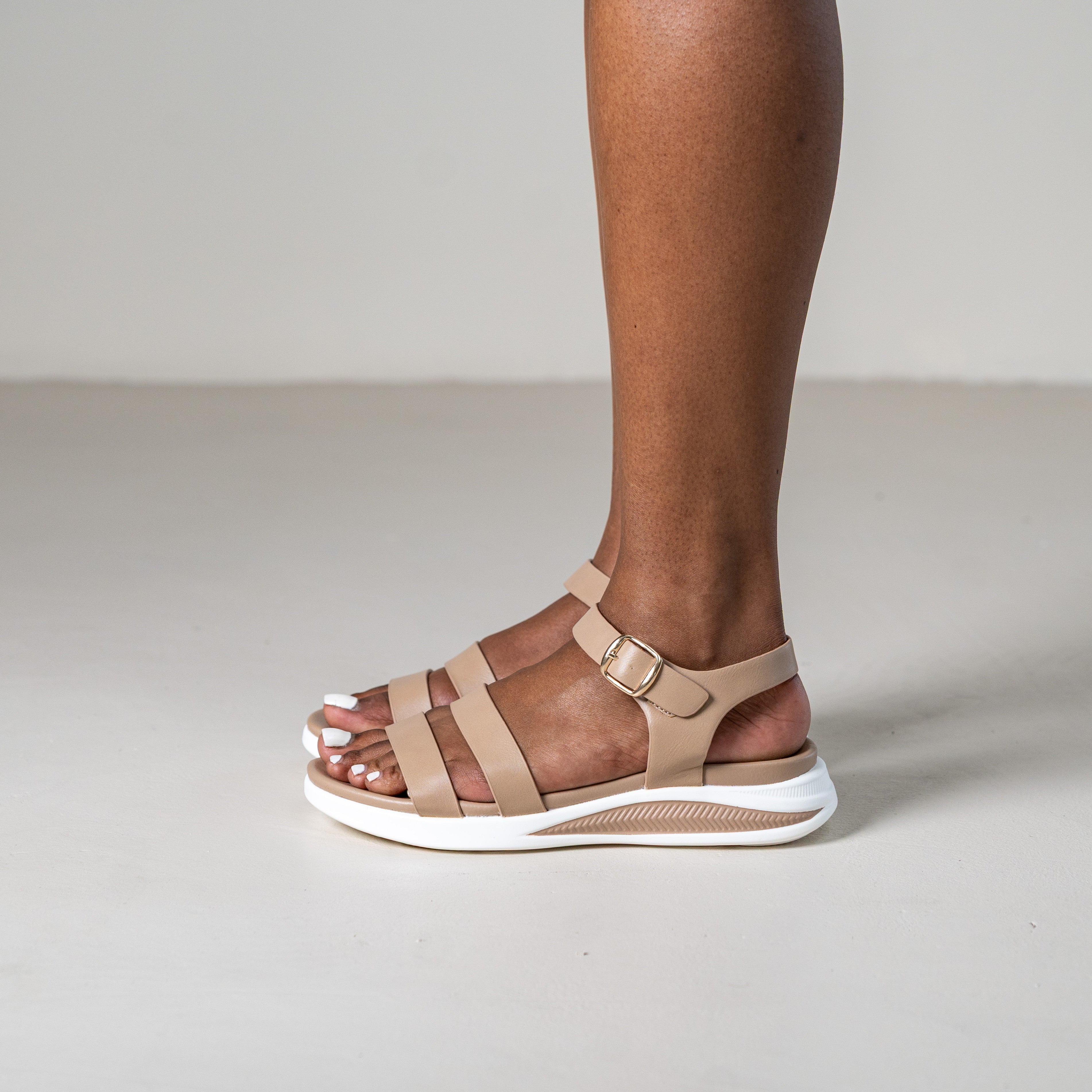Lenovo adjustable buckle platform sandals