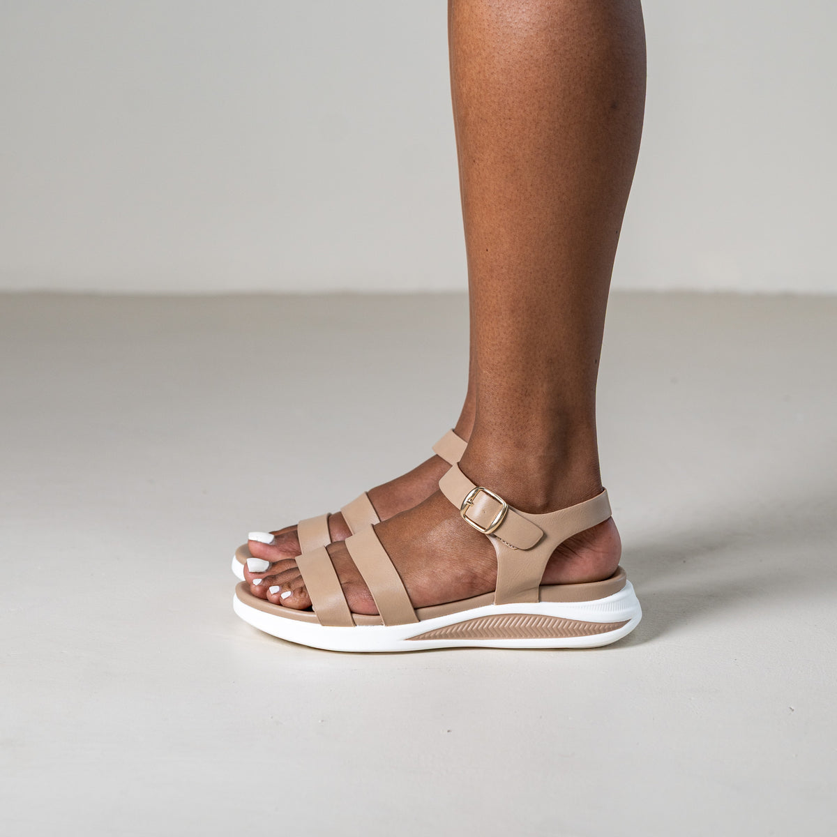 Lenovo adjustable buckle platform sandals