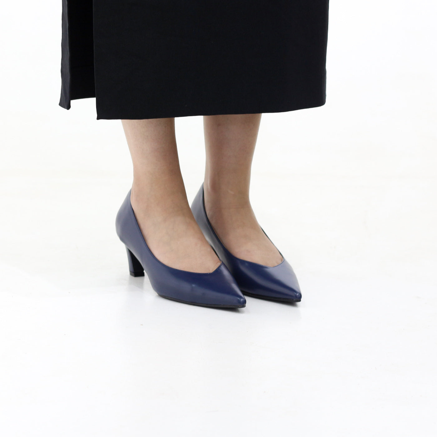 Azainia pointed toe low kitten 6cm heel