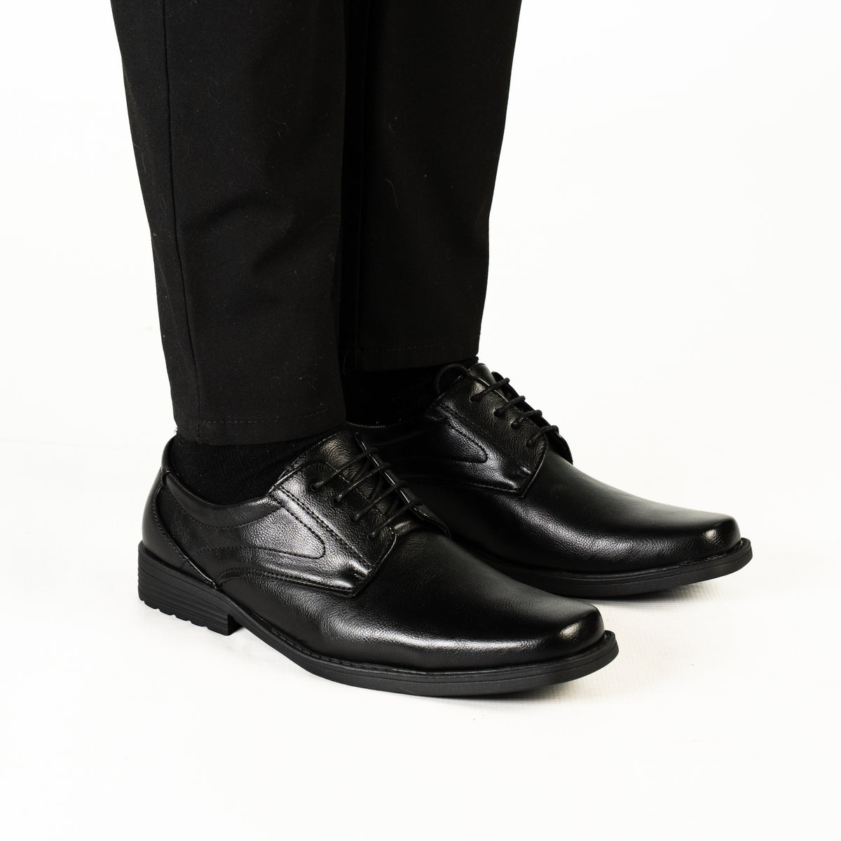 Ali men's classic lace-up formal shoe with sleek design
