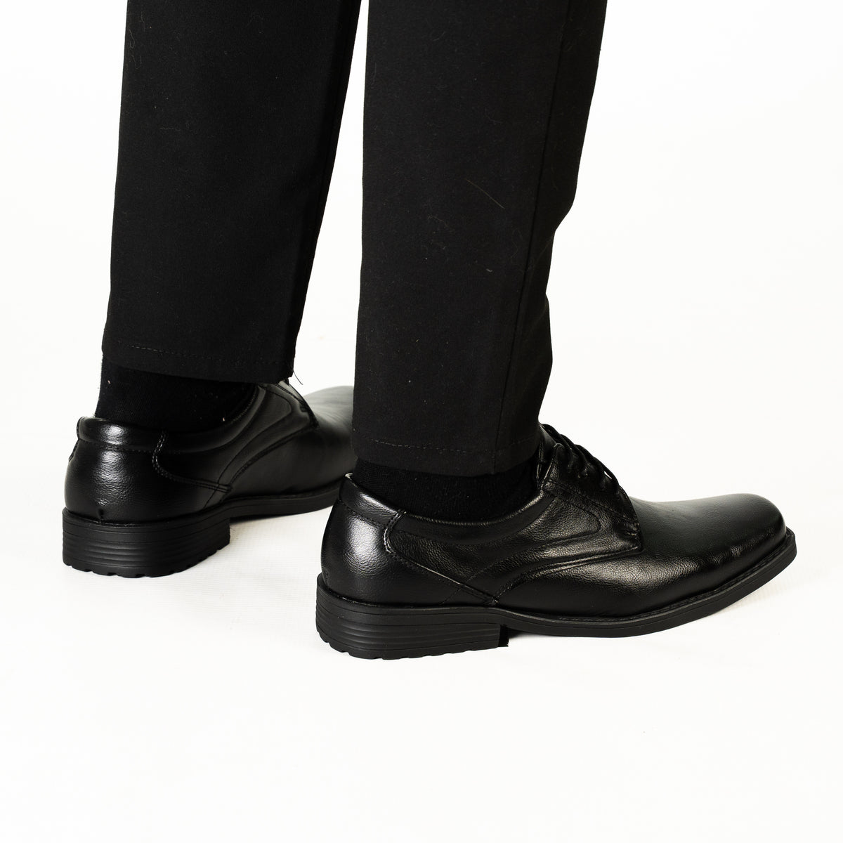 Ali men's classic lace-up formal shoe with sleek design