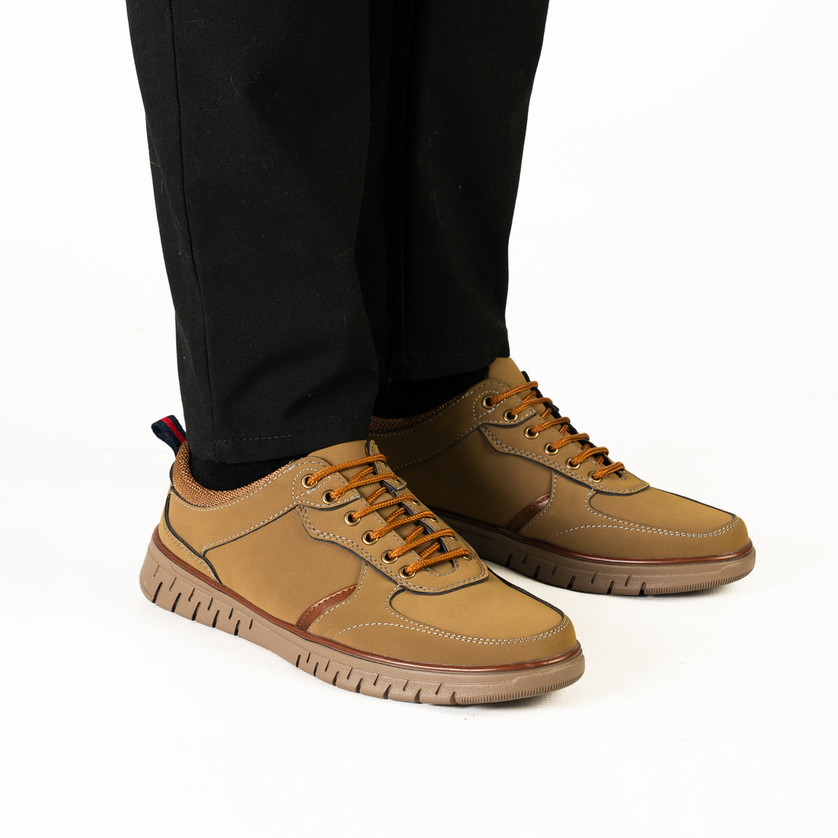 Fay men's casual lace-up sneaker with moc-toe stitching and durable sole