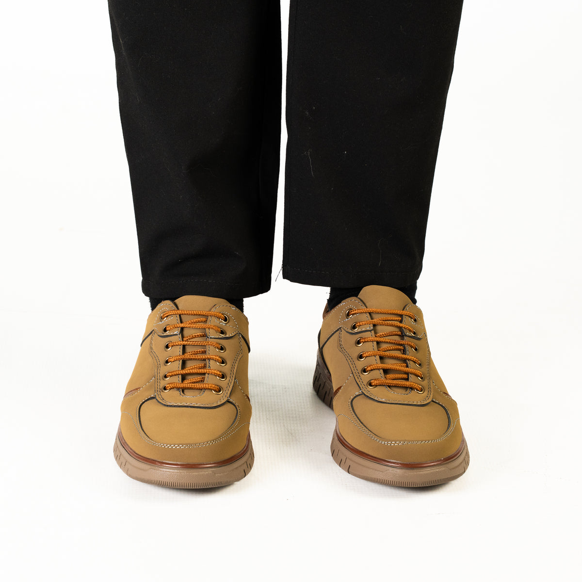 Fay men's casual lace-up sneaker with moc-toe stitching and durable sole