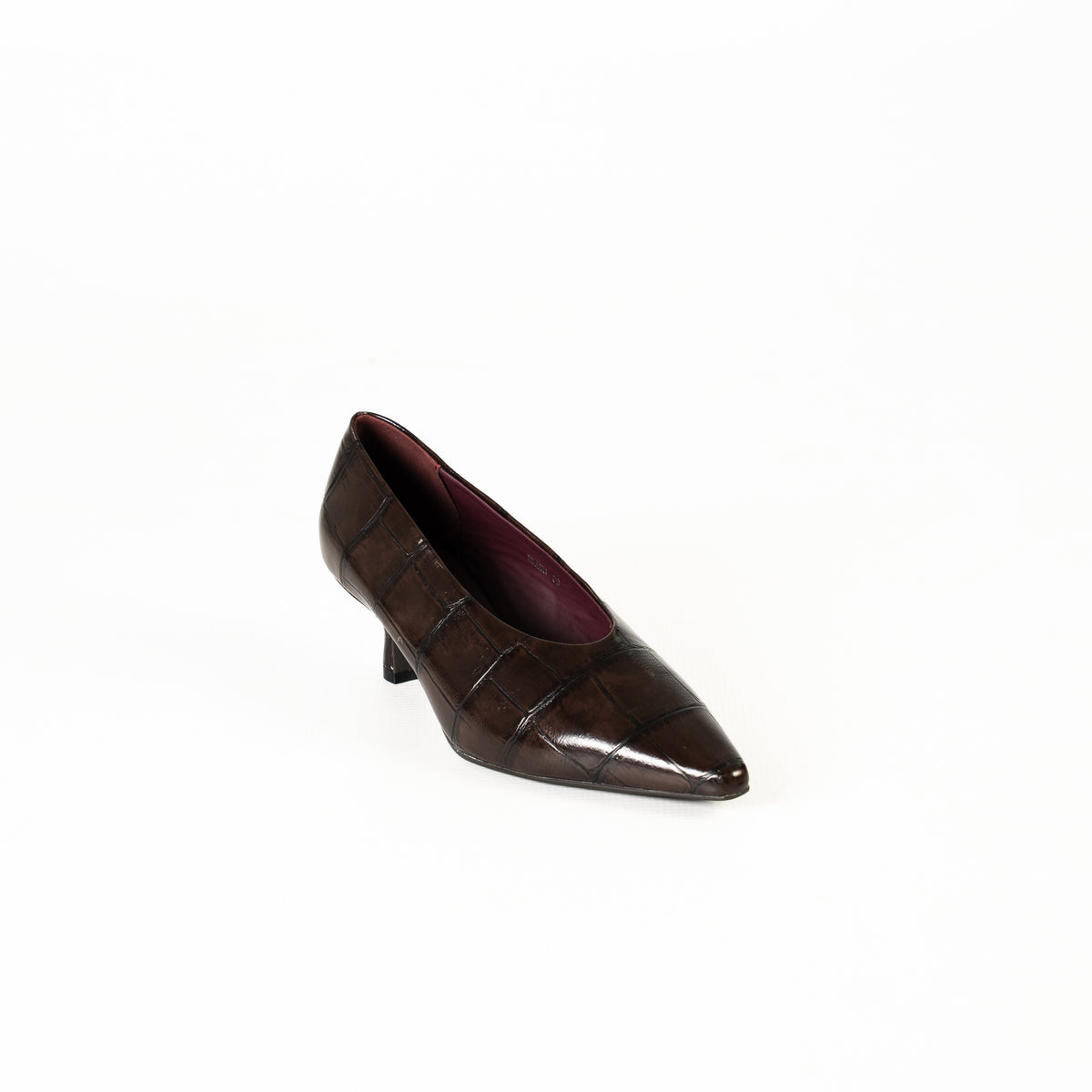 Braun women's pointed-toe kitten heels