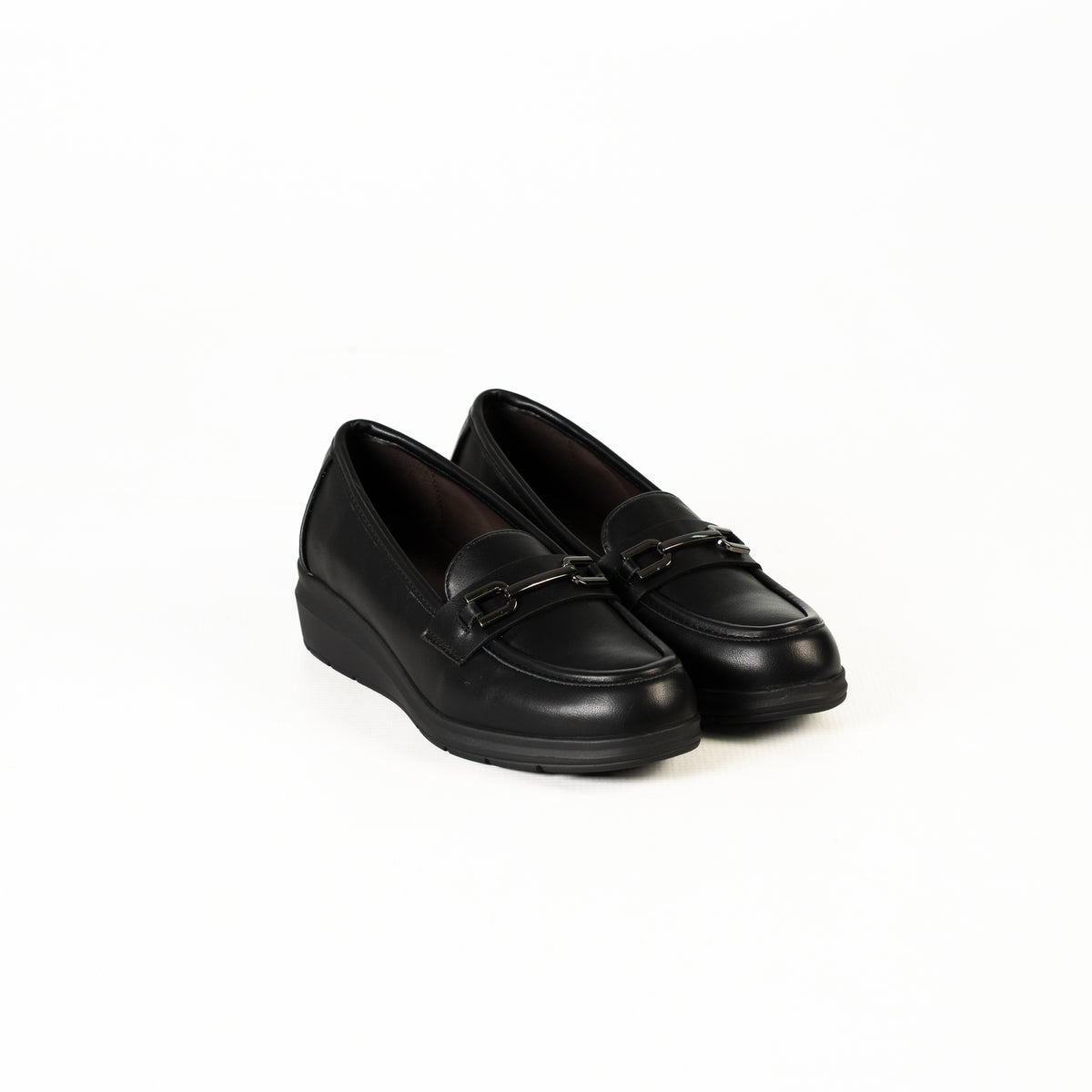 Lumi women's gold buckle classic loafer hoes
