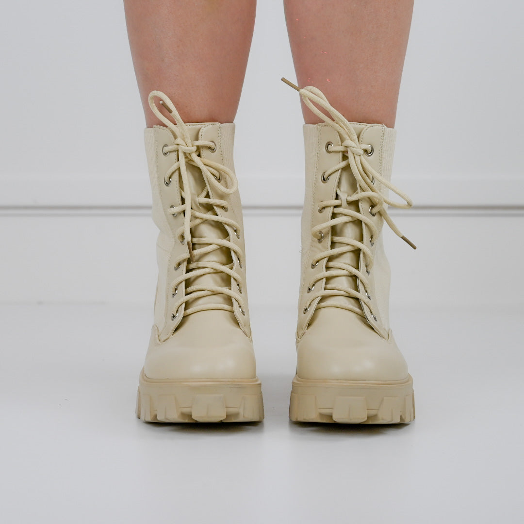 Scout chunky lace-up boot cream
