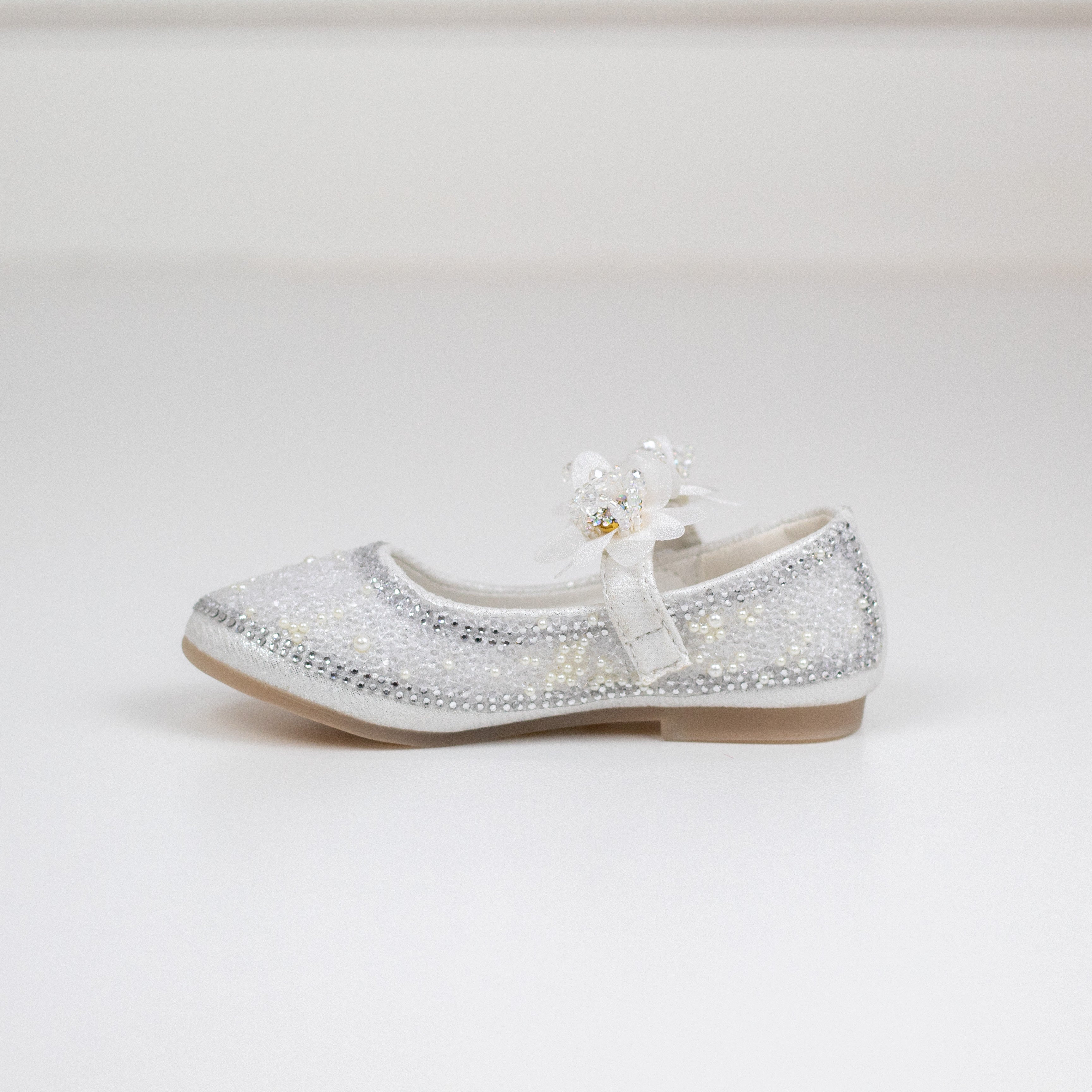 Amoli infant girls diamante upper pump with flower belt white
