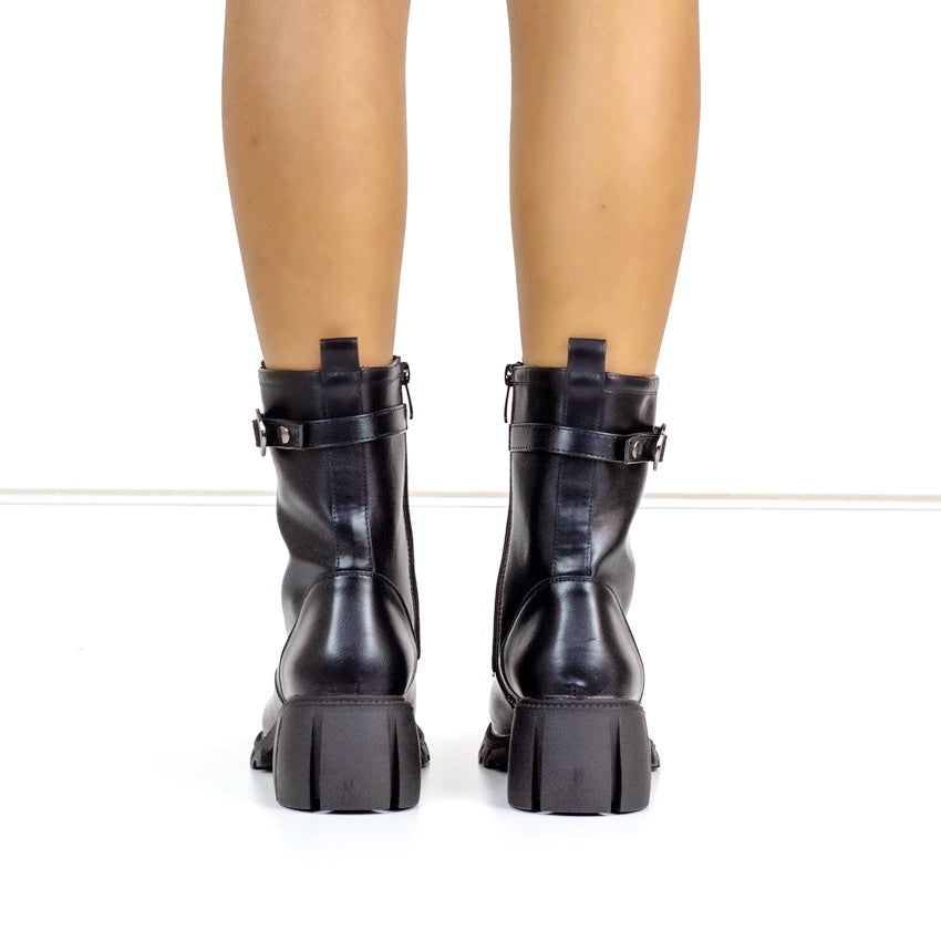 Nala lace up ankle boot black