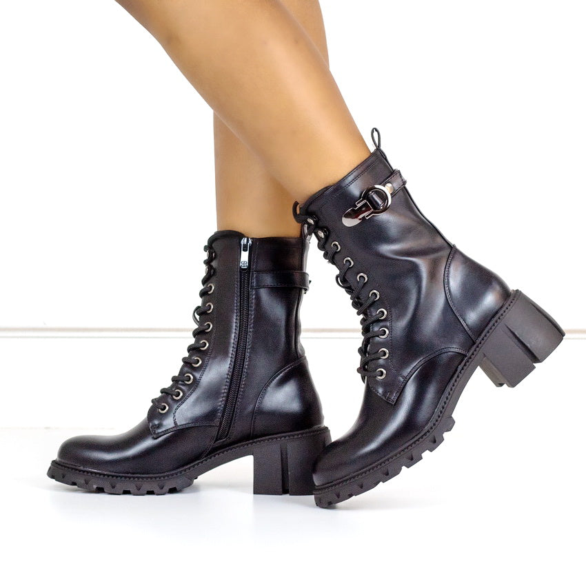 Nala lace up ankle boot black