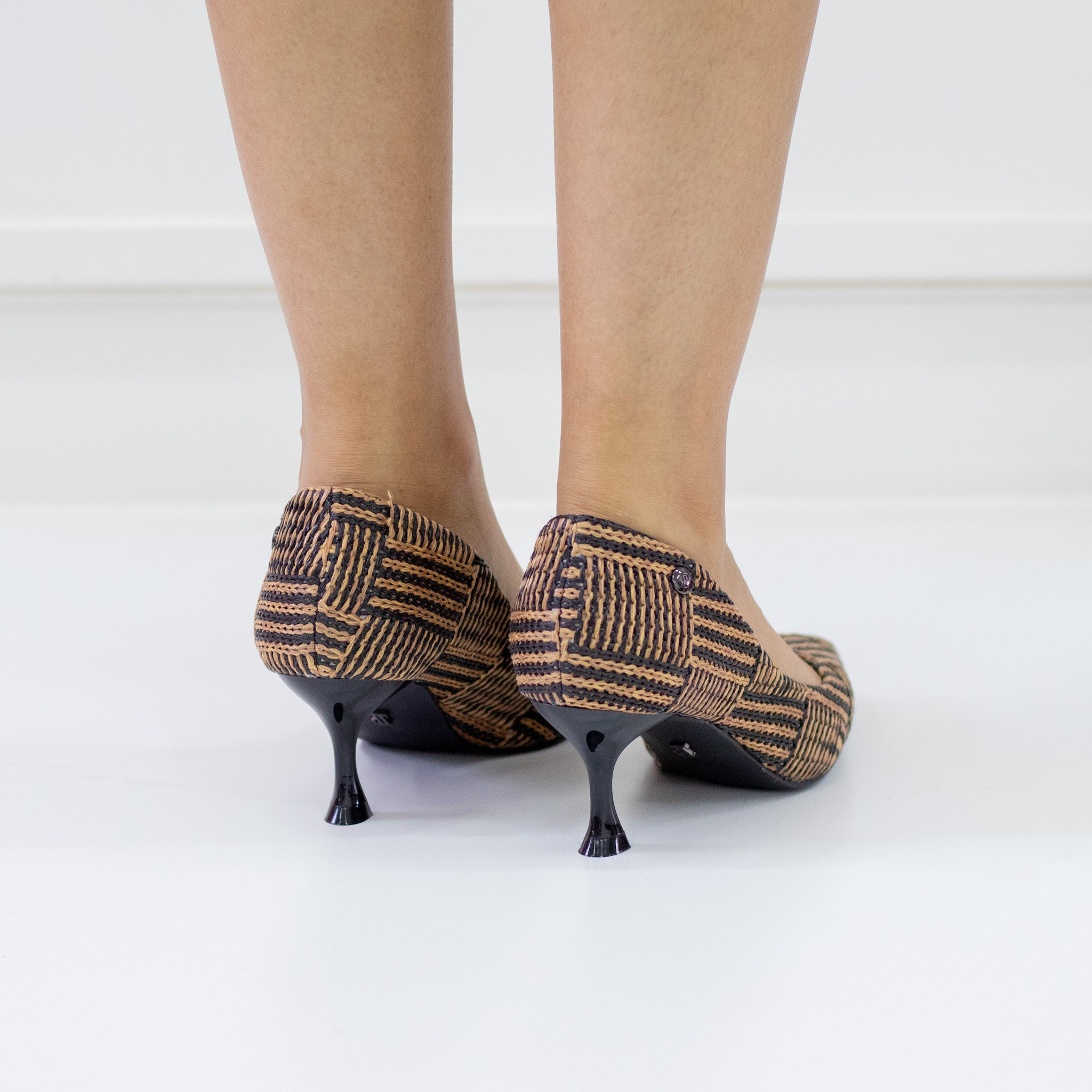 Merge 6.5cm heel knitted pointy multicolored court black