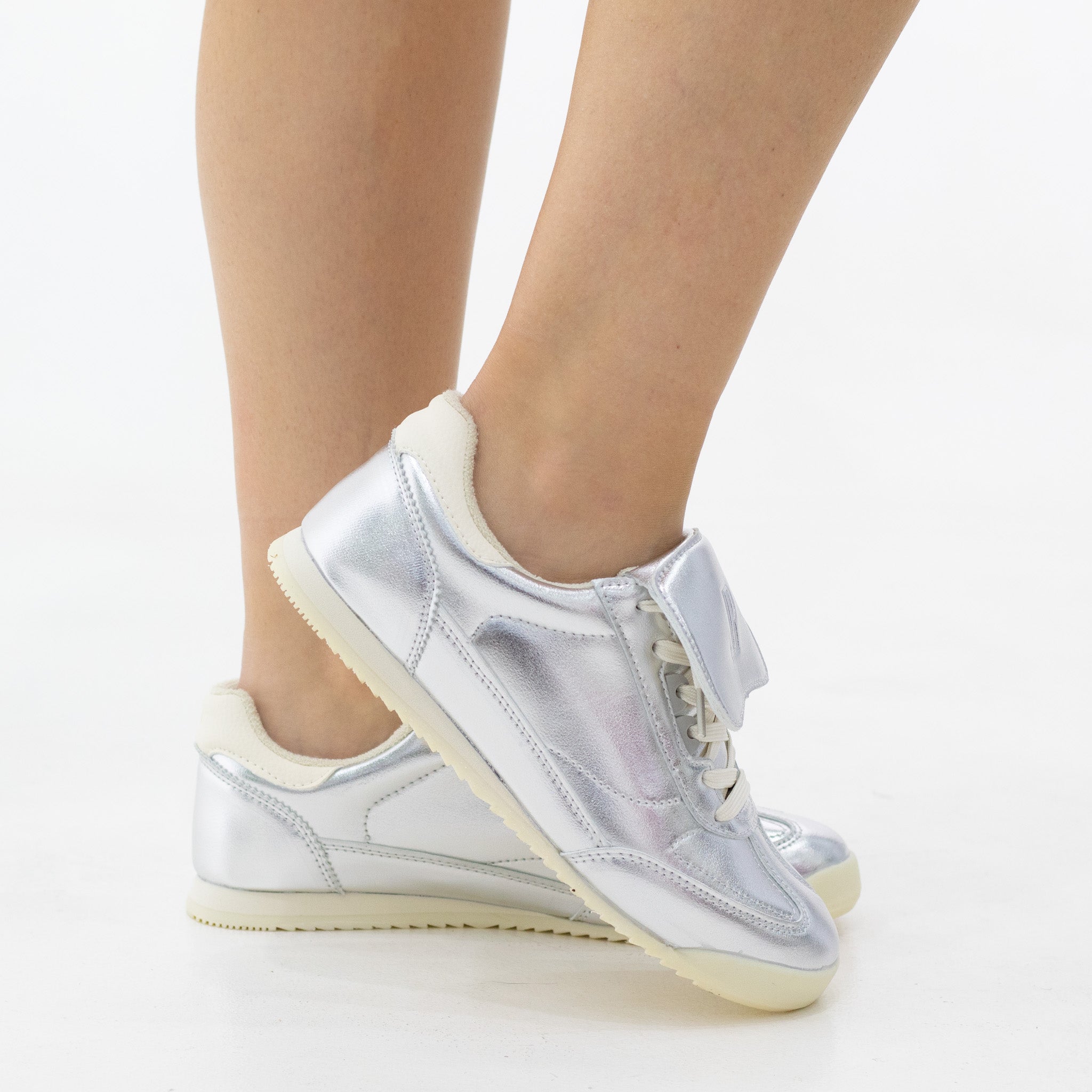 Kajsa metallic panels embroidered lace-up sneaker