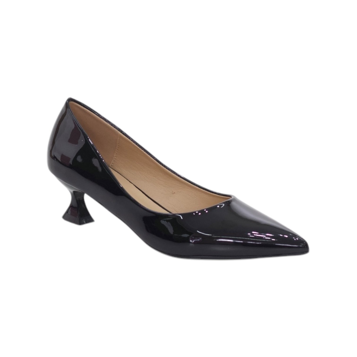 Janel pointy patent court shoes on a 4.5cm kitten heel