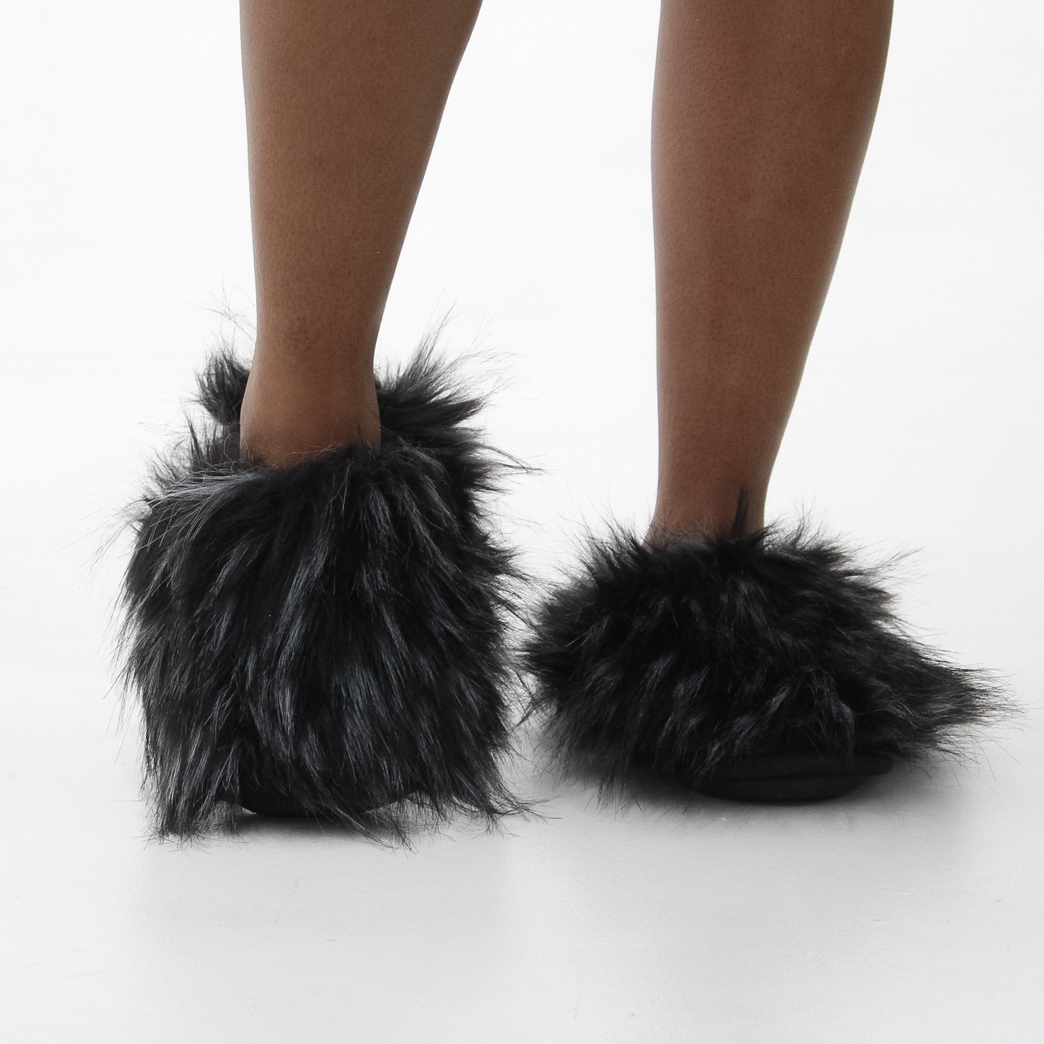 Kitty big size comfortable fur slippers