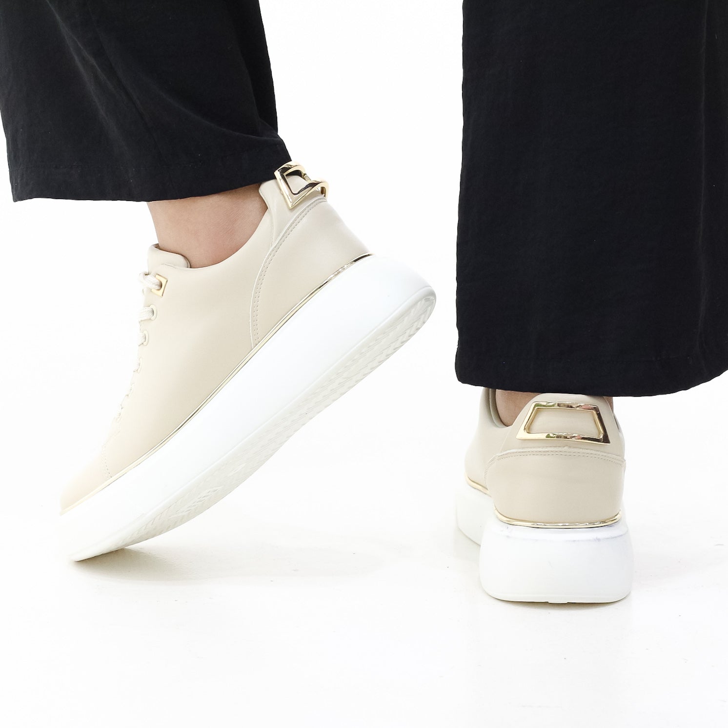 Carol lace-up casual sneaker