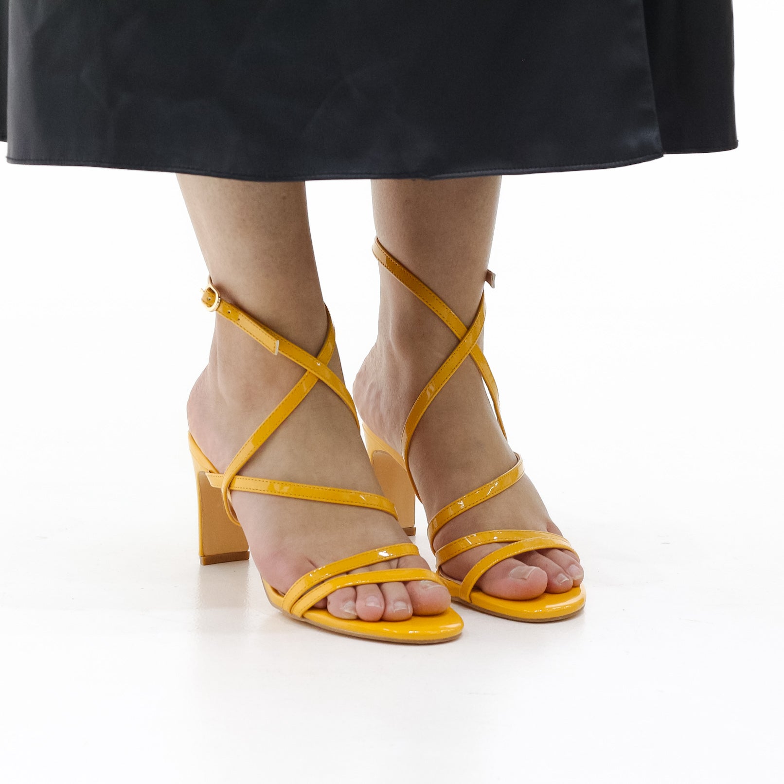 Square block 7.5 cm heel strippy sandal in patent pu