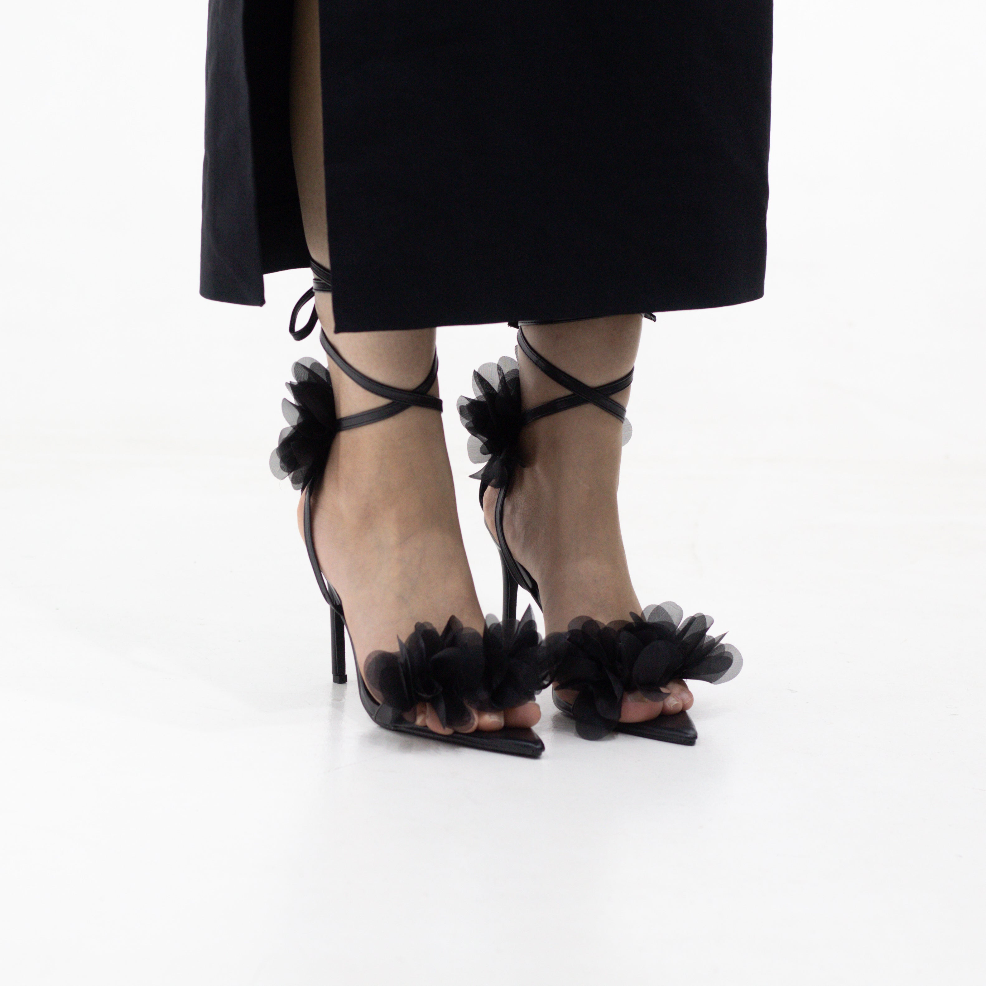 Petals pointed-toe stiletto sandal 10.5cm heels with oversized flowers