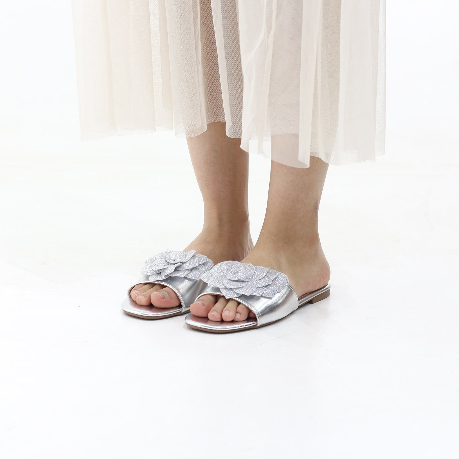 Glace Floral embellished slip-on flat sandals