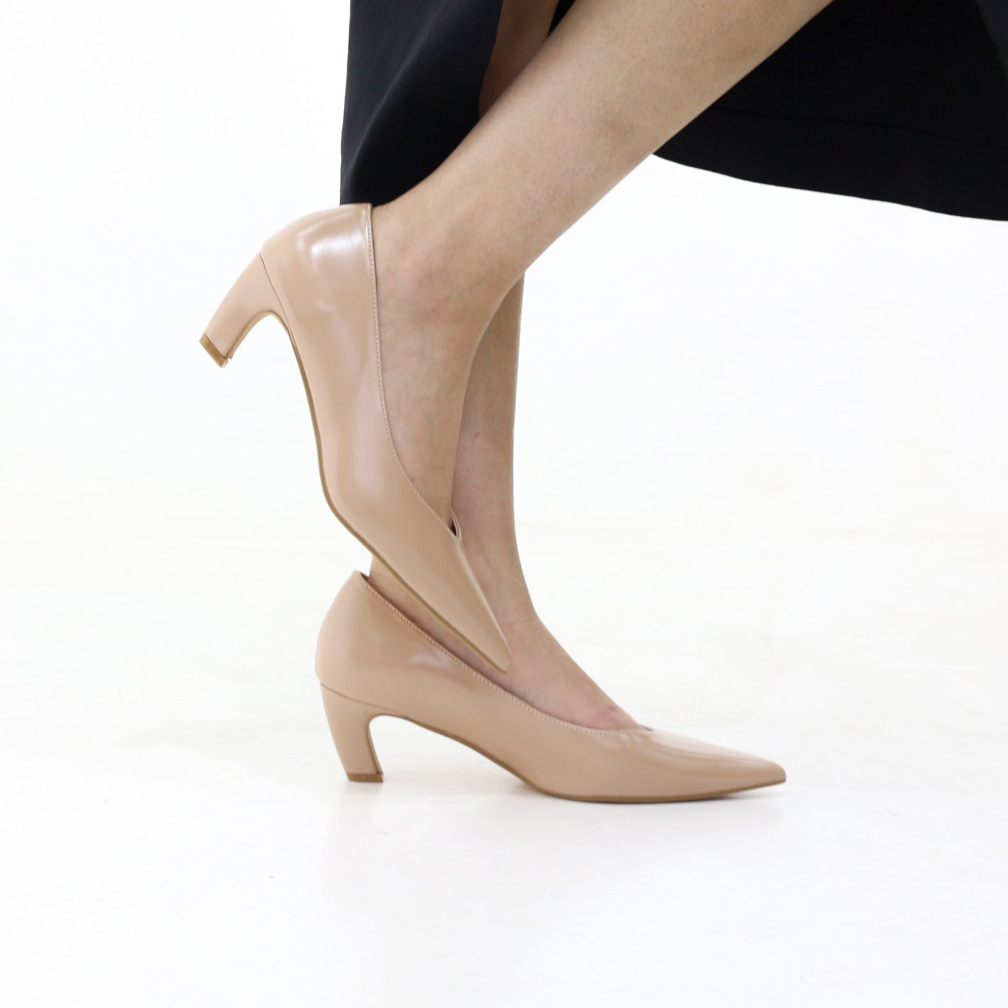 Azainia pointed toe low kitten 6cm heel with