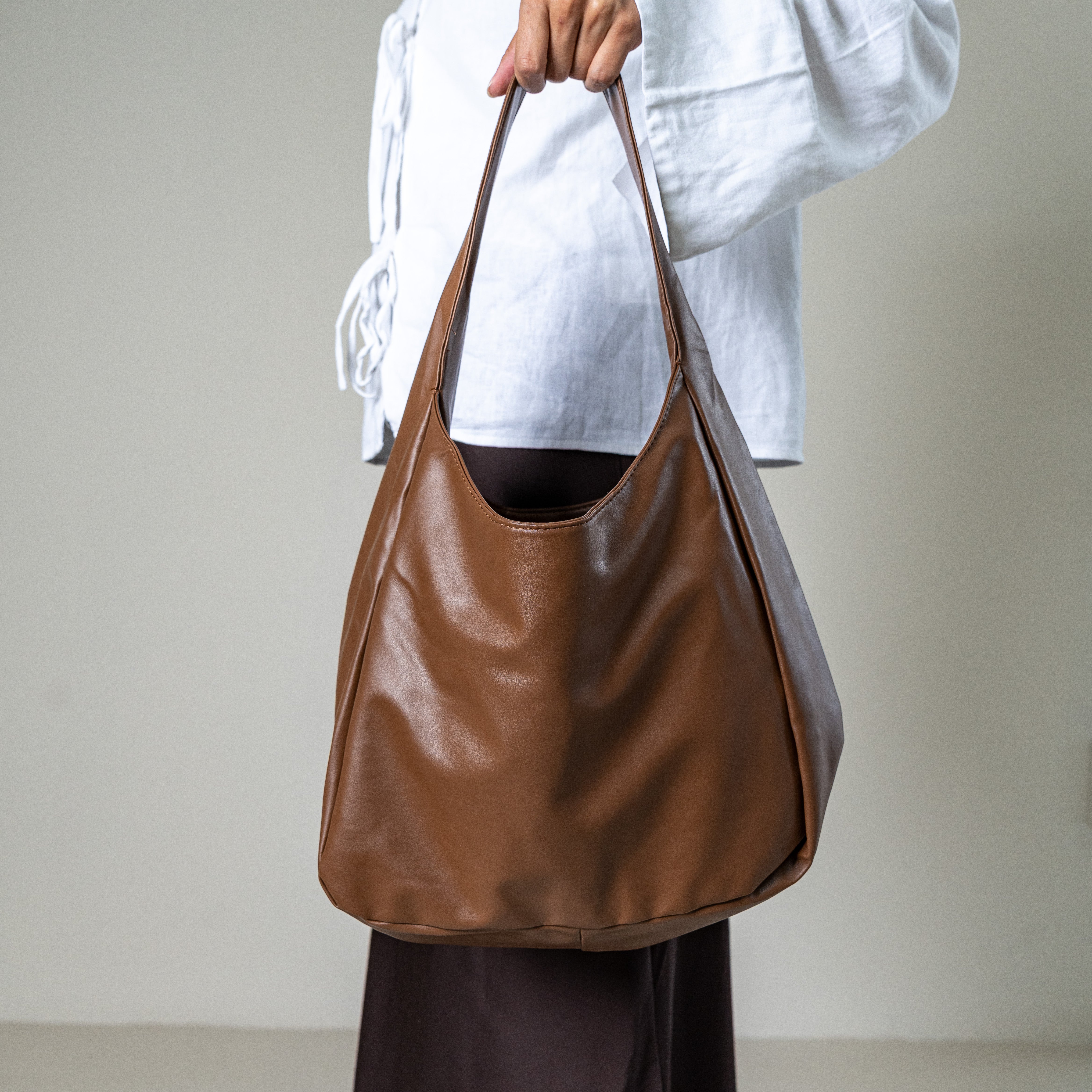 Pyrite soft shoulder tote bag