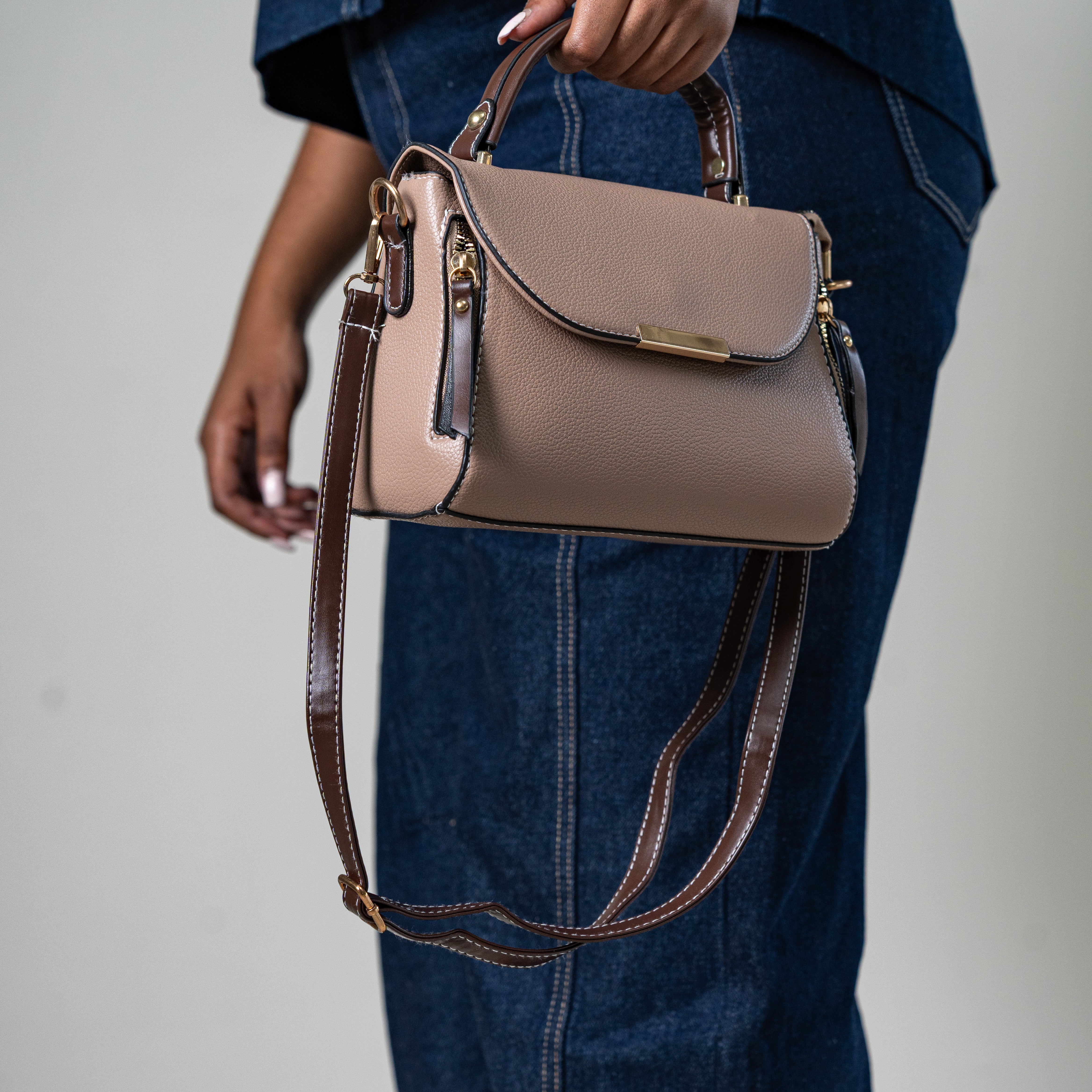 Tektite classic top handle handbag with sleek detail