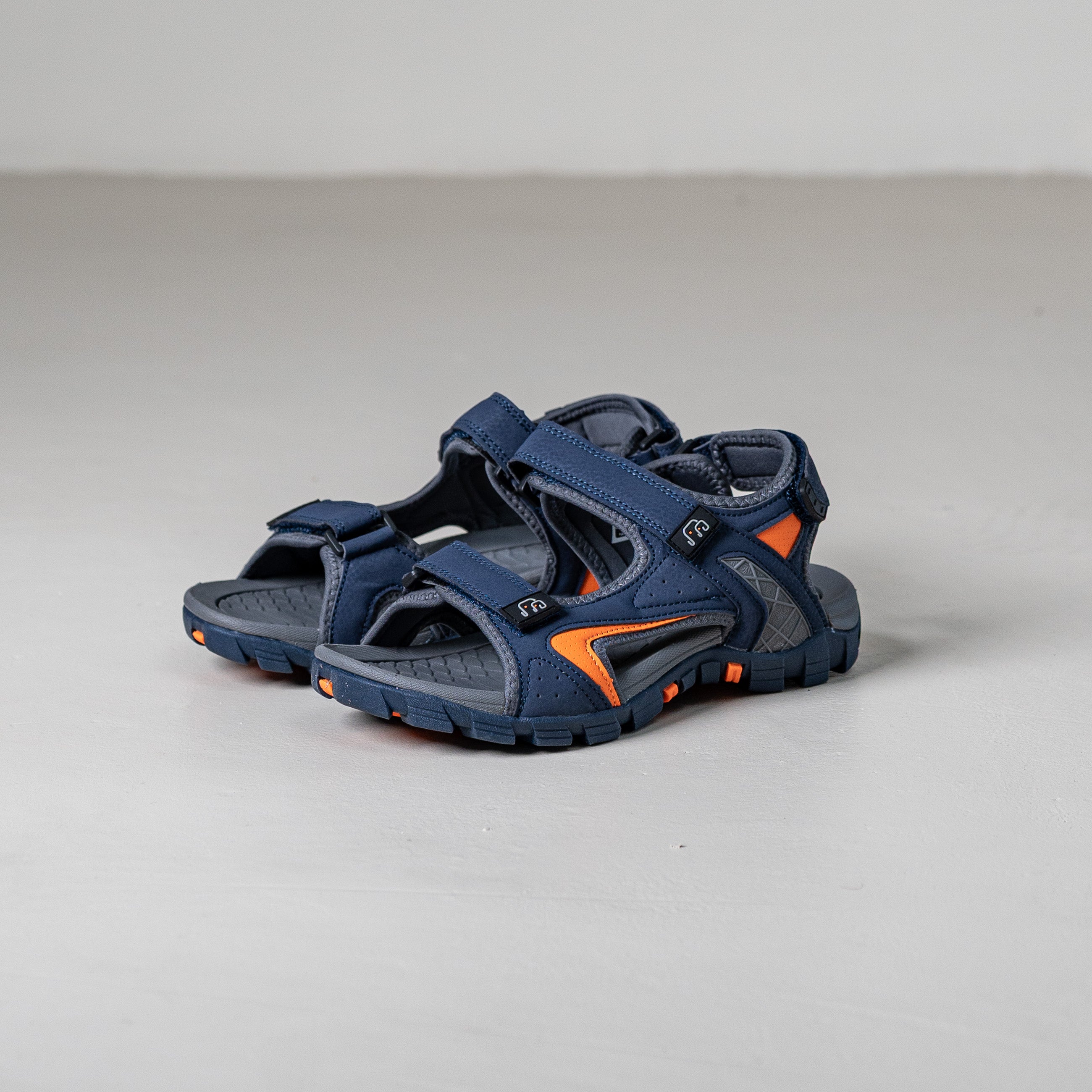 L.Lucky Jack N Jones strappy unisex sandals