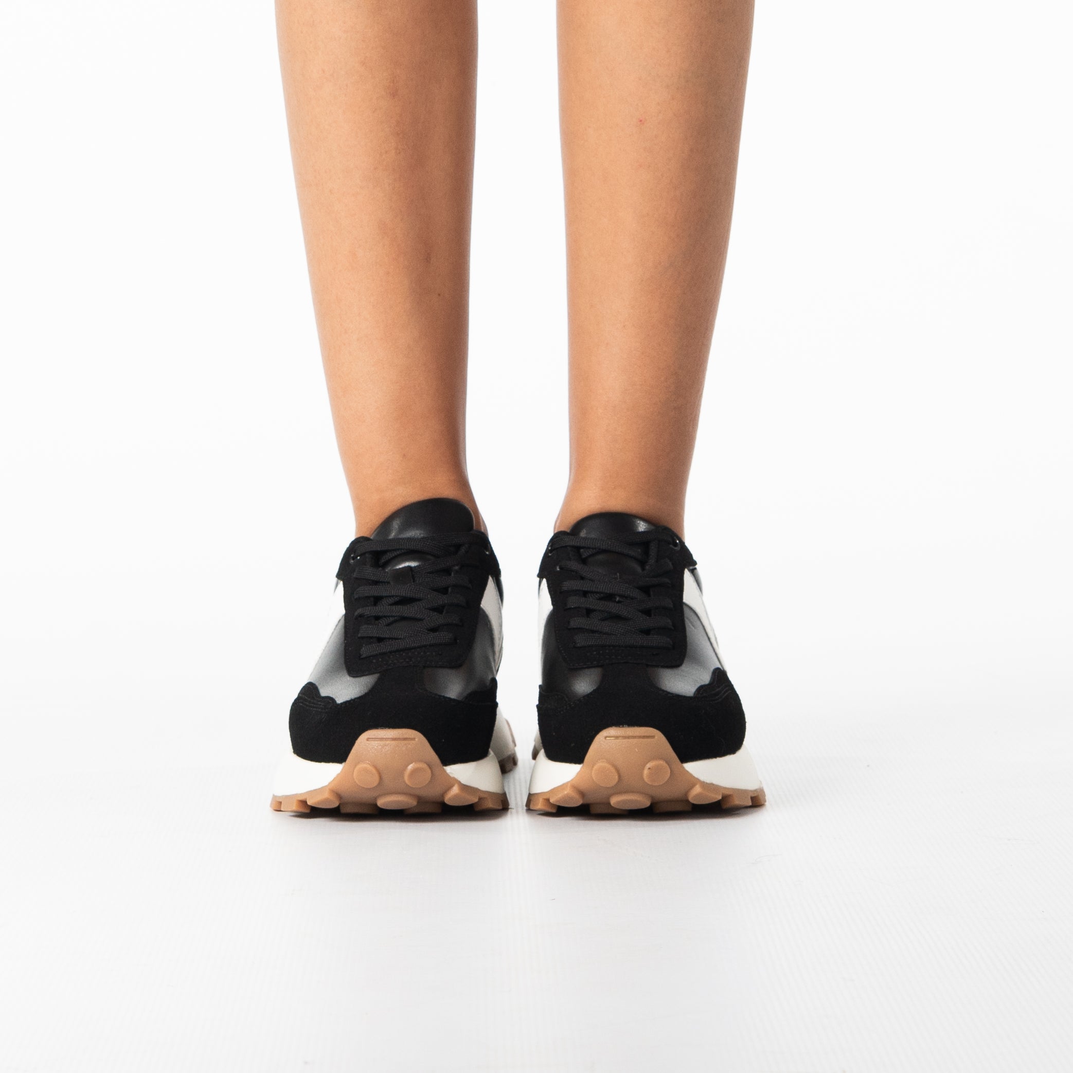Paige women's sporty contrast sneaker with chunky sole style