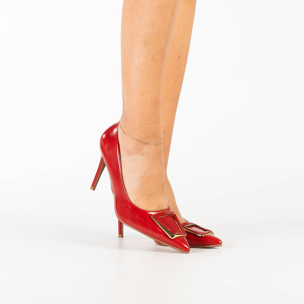 Voss women's sleek pointed heel with statement buckle detail