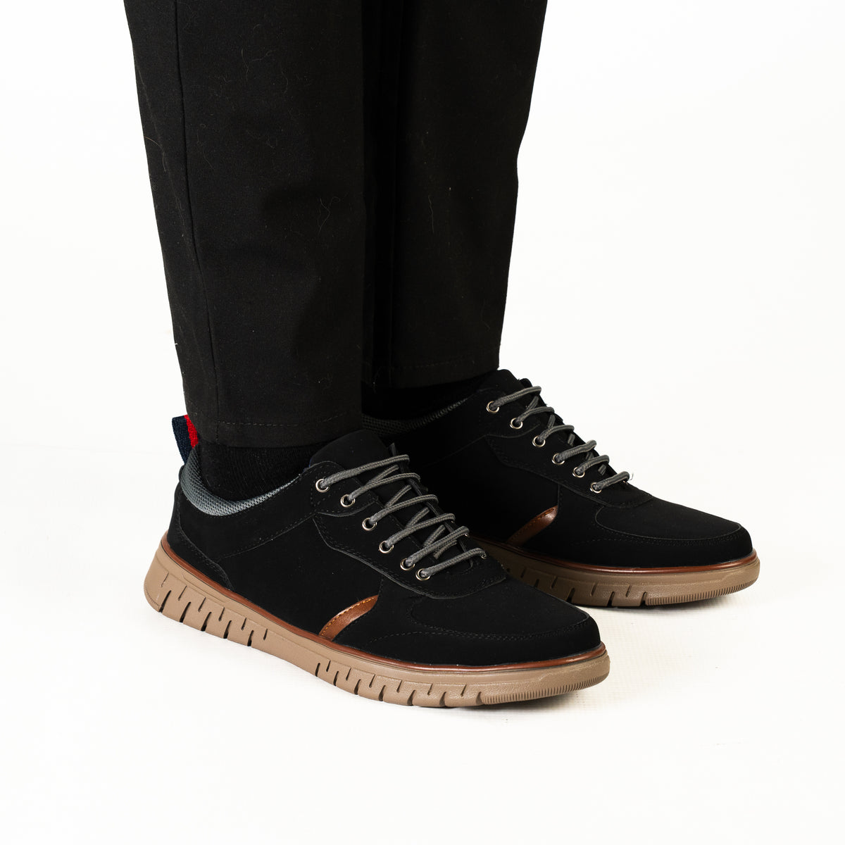 Fay men's casual lace-up sneaker with moc-toe stitching and durable sole