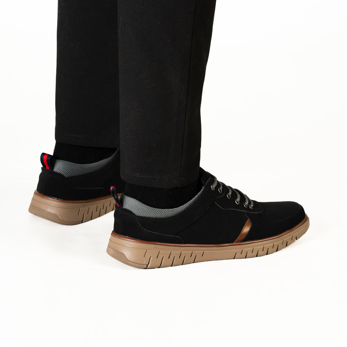 Fay men's casual lace-up sneaker with moc-toe stitching and durable sole