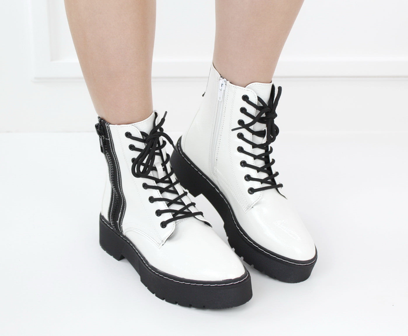 Bandit lace up combat boot white