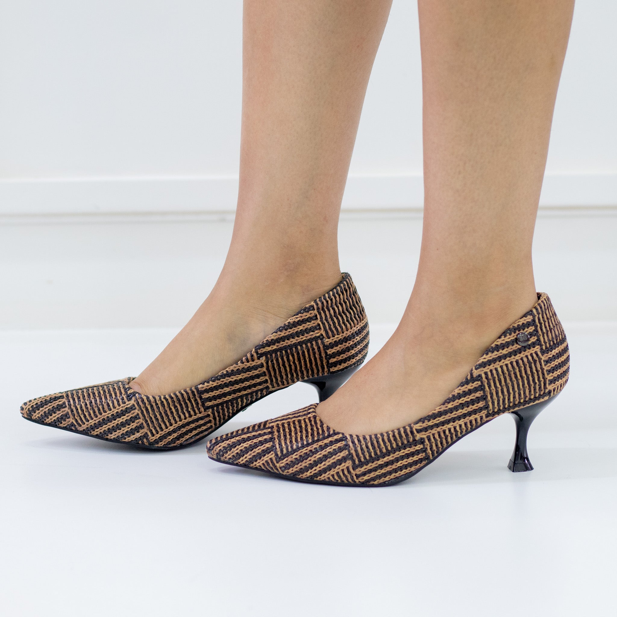 Merge 6.5cm heel knitted pointy multicolored court black