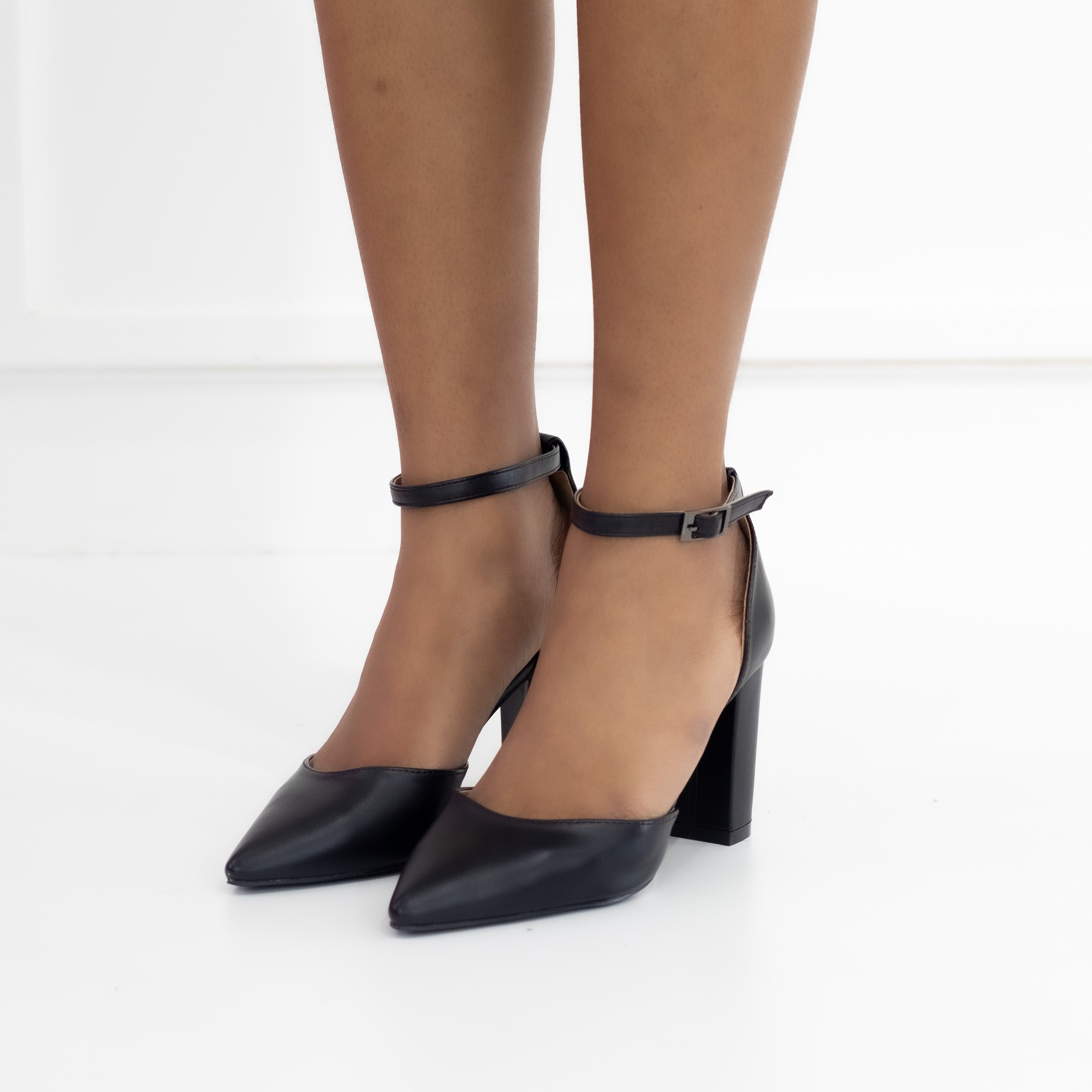 Missy open waist pointy on block 8.5cm heel PU black