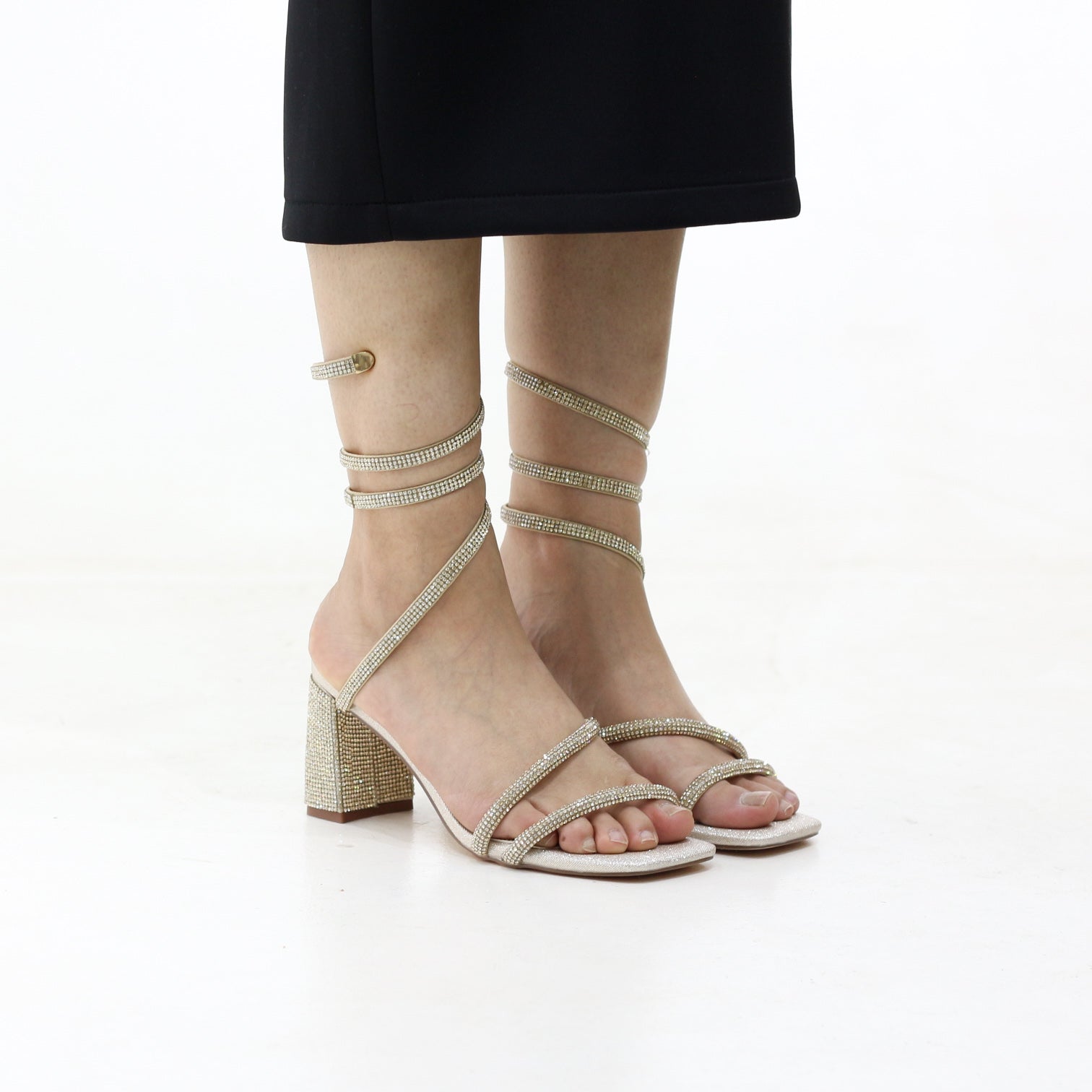 Stachio block 7.5cm heel with spiral wrap-around